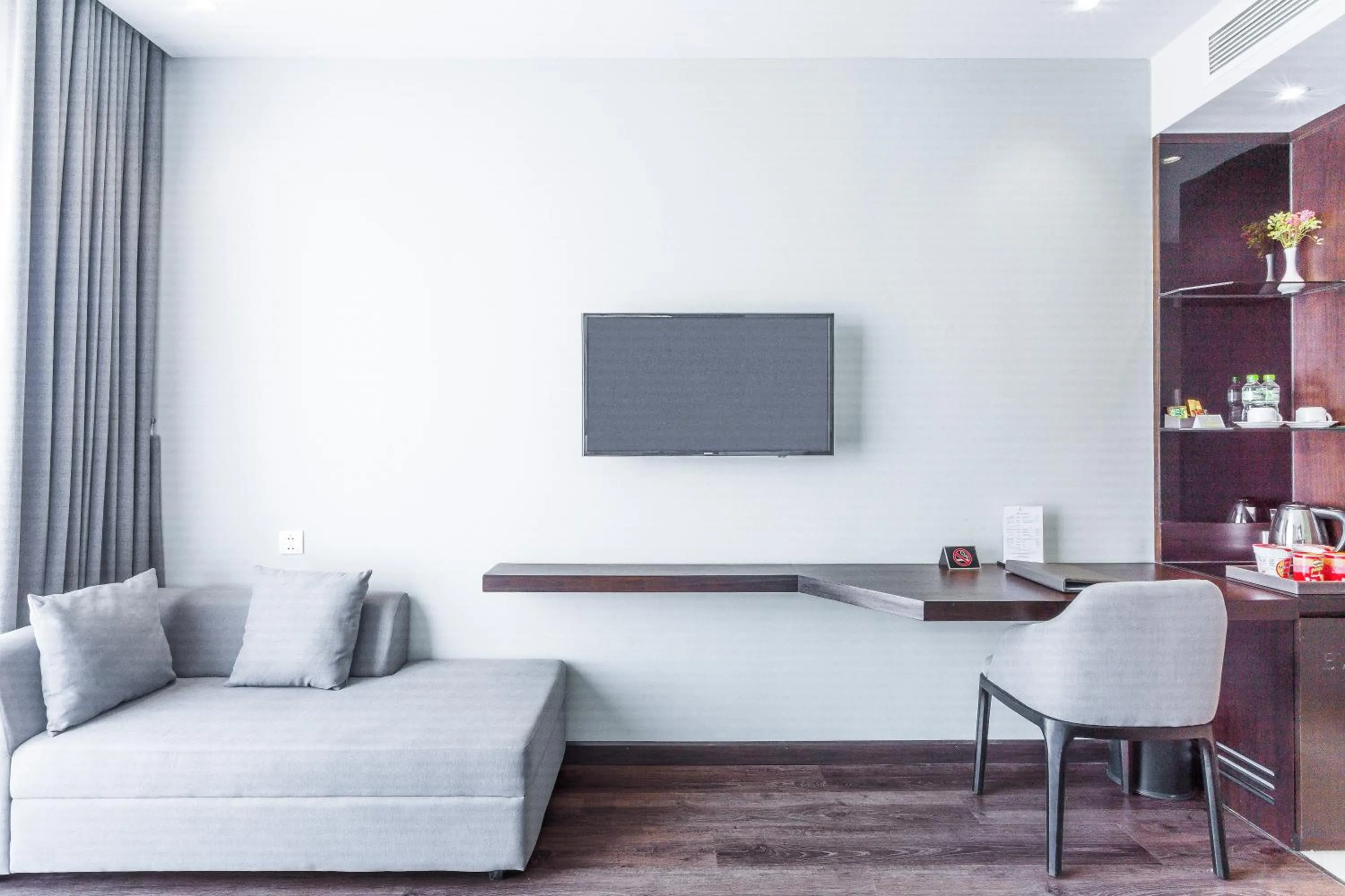 Seating area in Everland Hotel