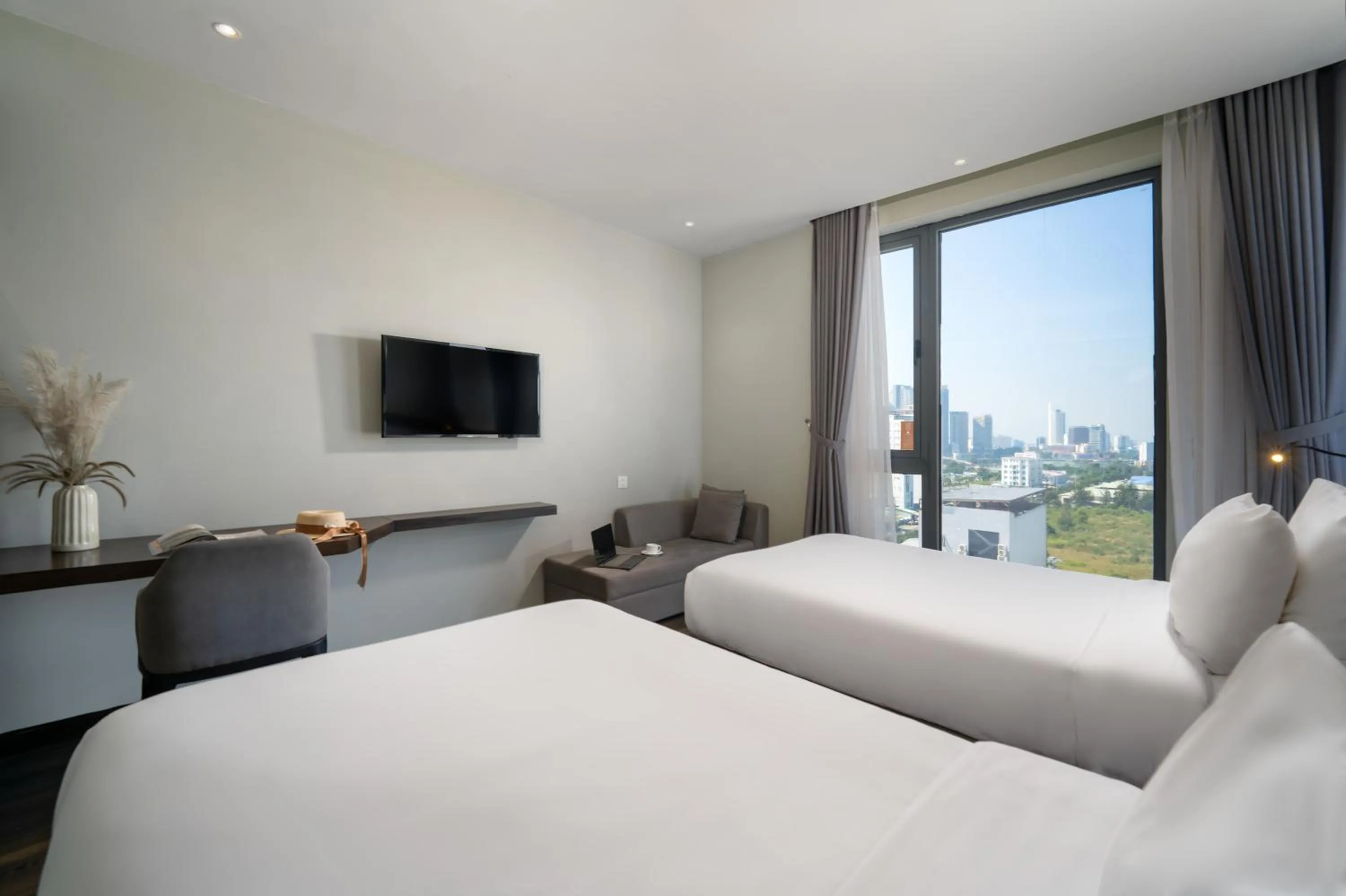 Bed in Everland Hotel