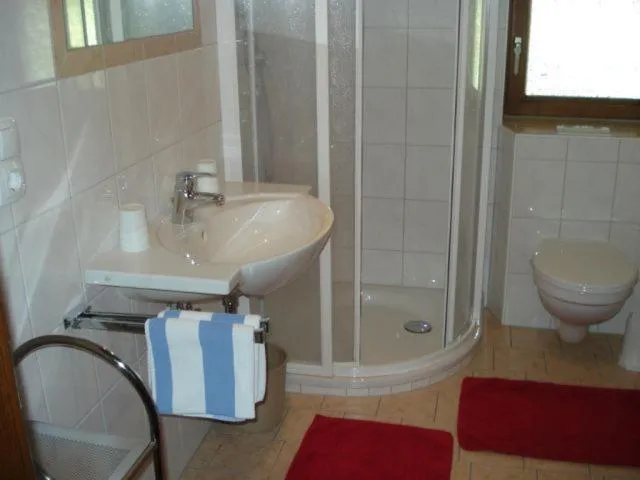 Bathroom in Gästehaus Sillaber-Gertraud Nuck