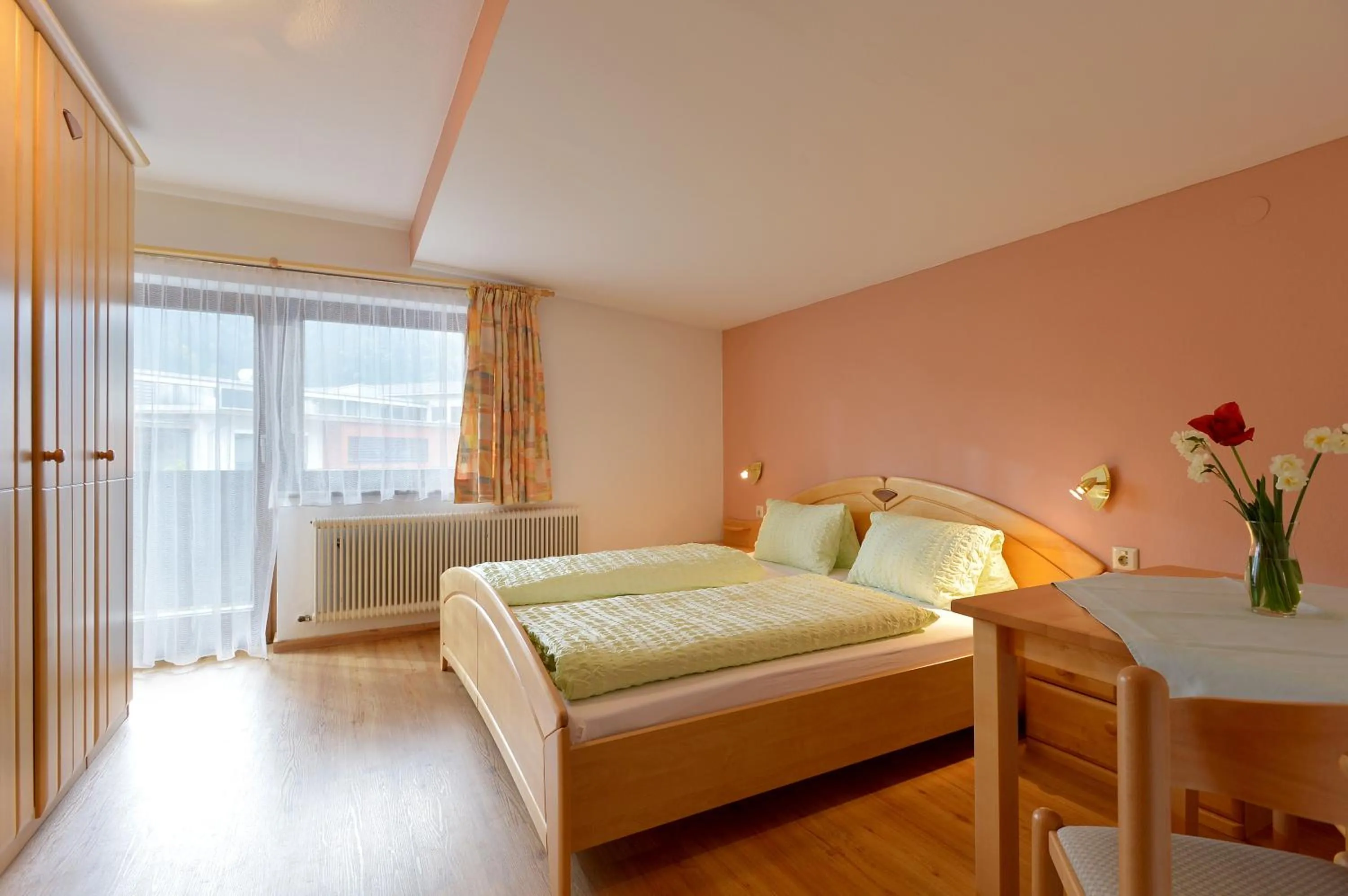 Photo of the whole room, Bed in Gästehaus Sillaber-Gertraud Nuck