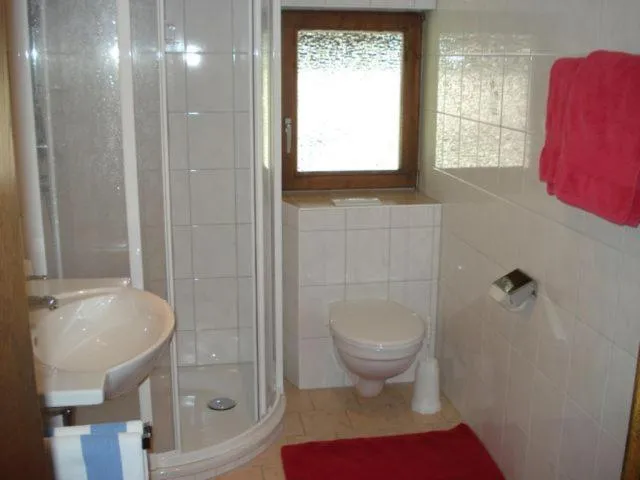 Bathroom in Gästehaus Sillaber-Gertraud Nuck