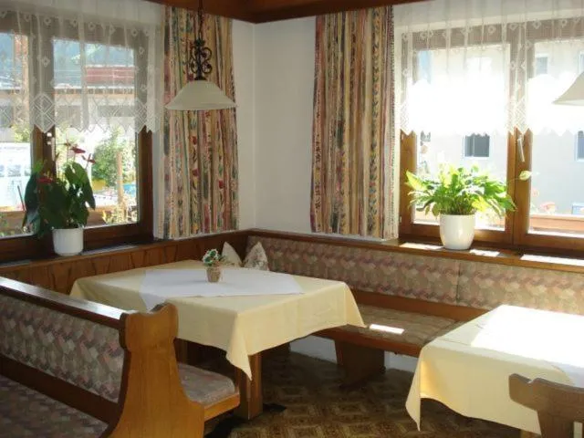 Restaurant/places to eat in Gästehaus Sillaber-Gertraud Nuck