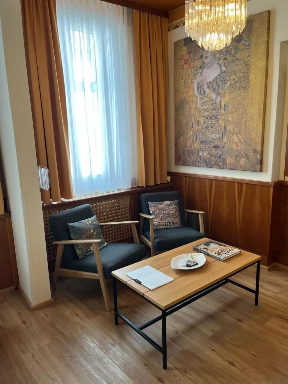 Seating area in Cityhotel Ratheiser