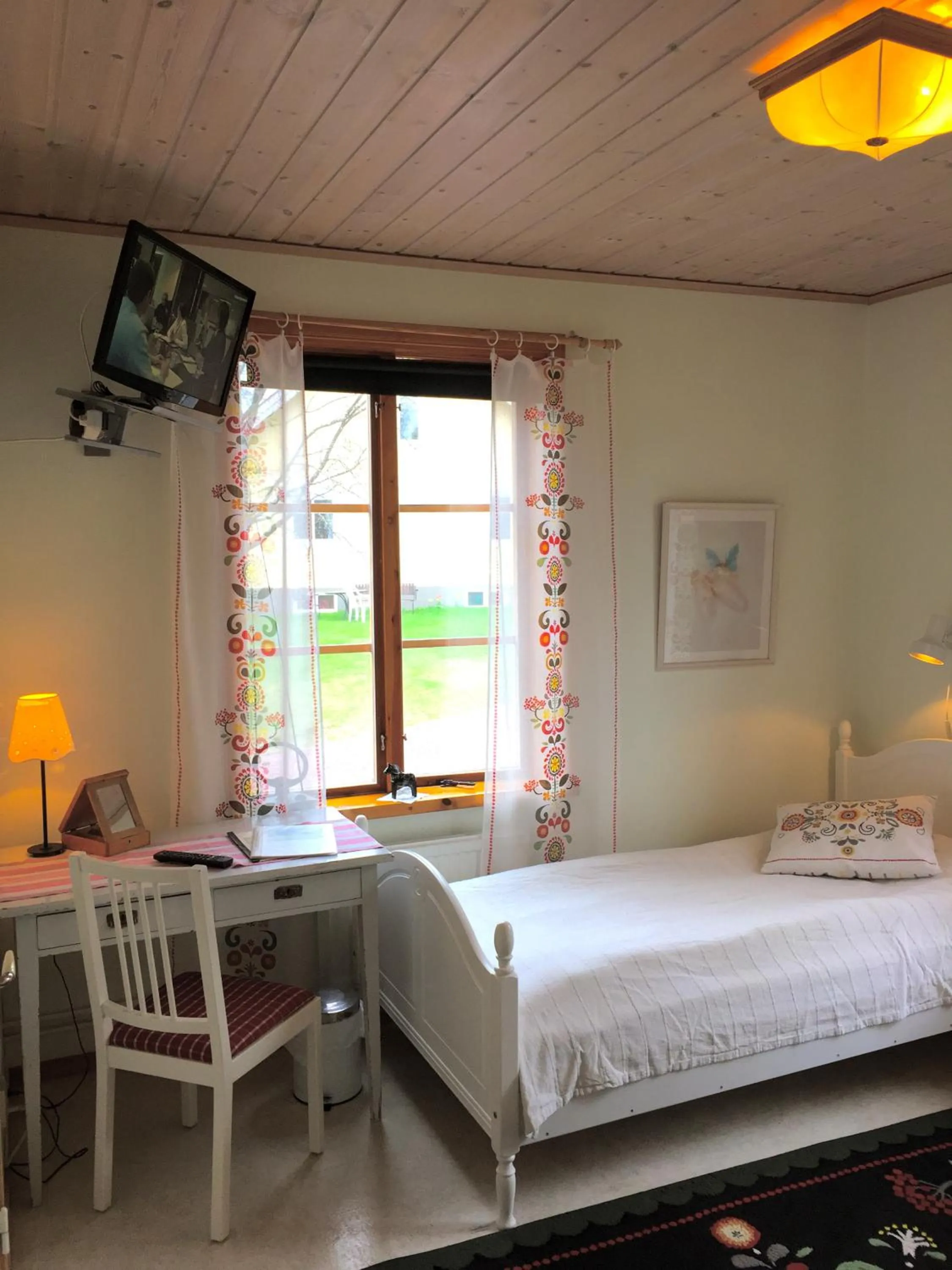 Bed in Prinsgården B&B rum stugor