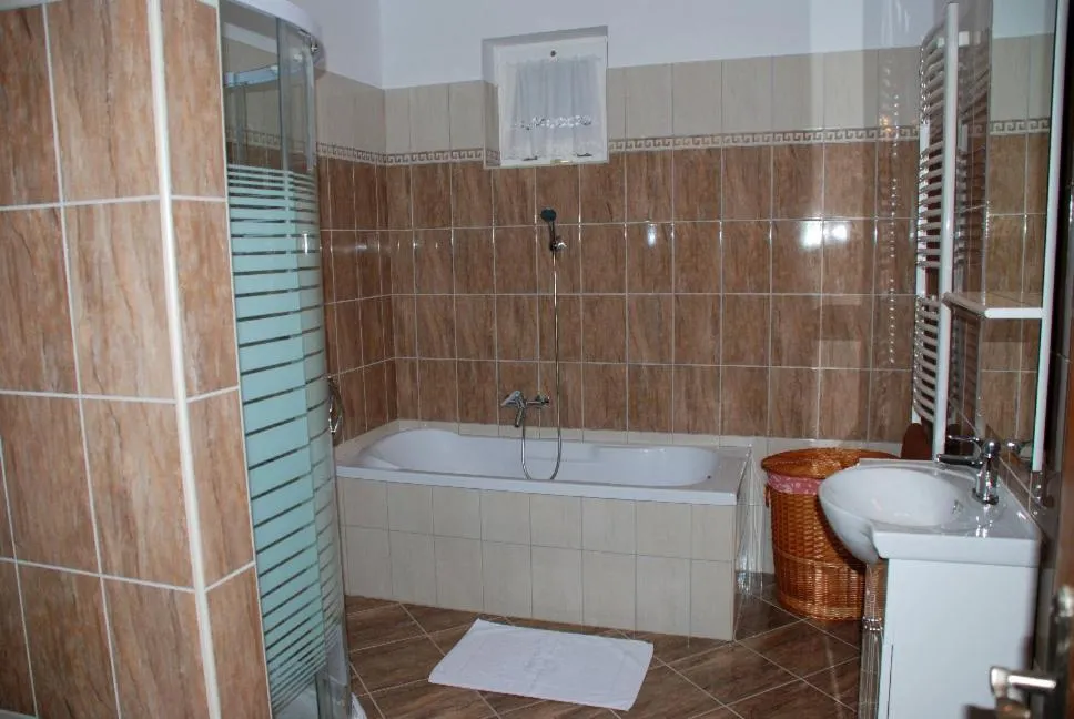 Bathroom in Janus Apartman