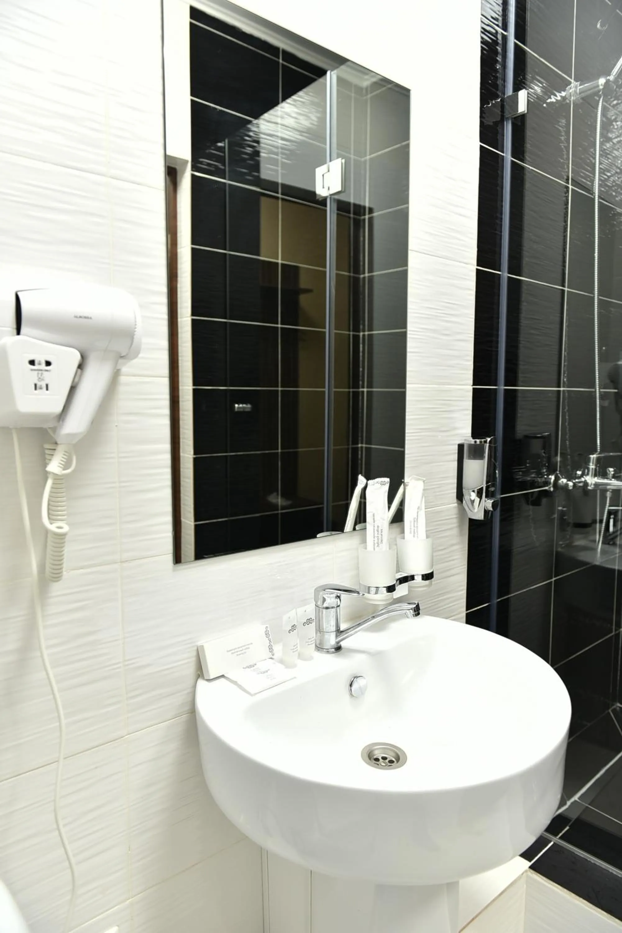 Shower in Premier Inn Astana