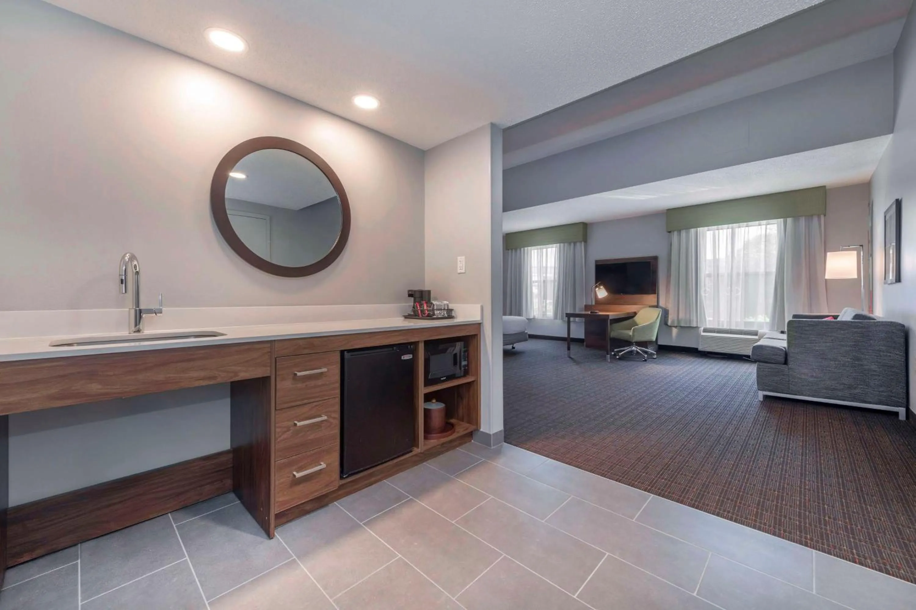 Living room in Hampton Inn & Suites Burlington