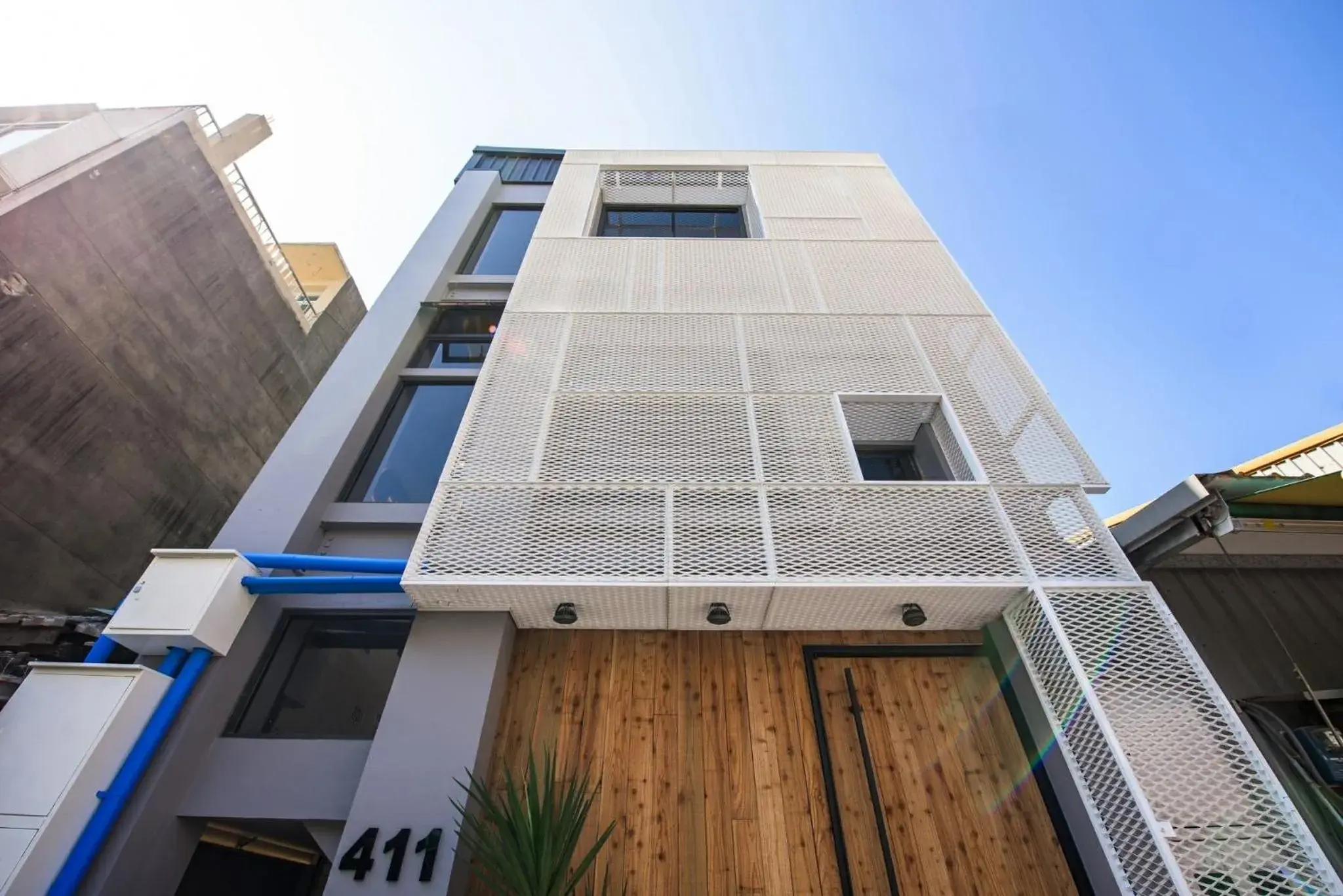 Property building in H suite Go Property building in H suite Go