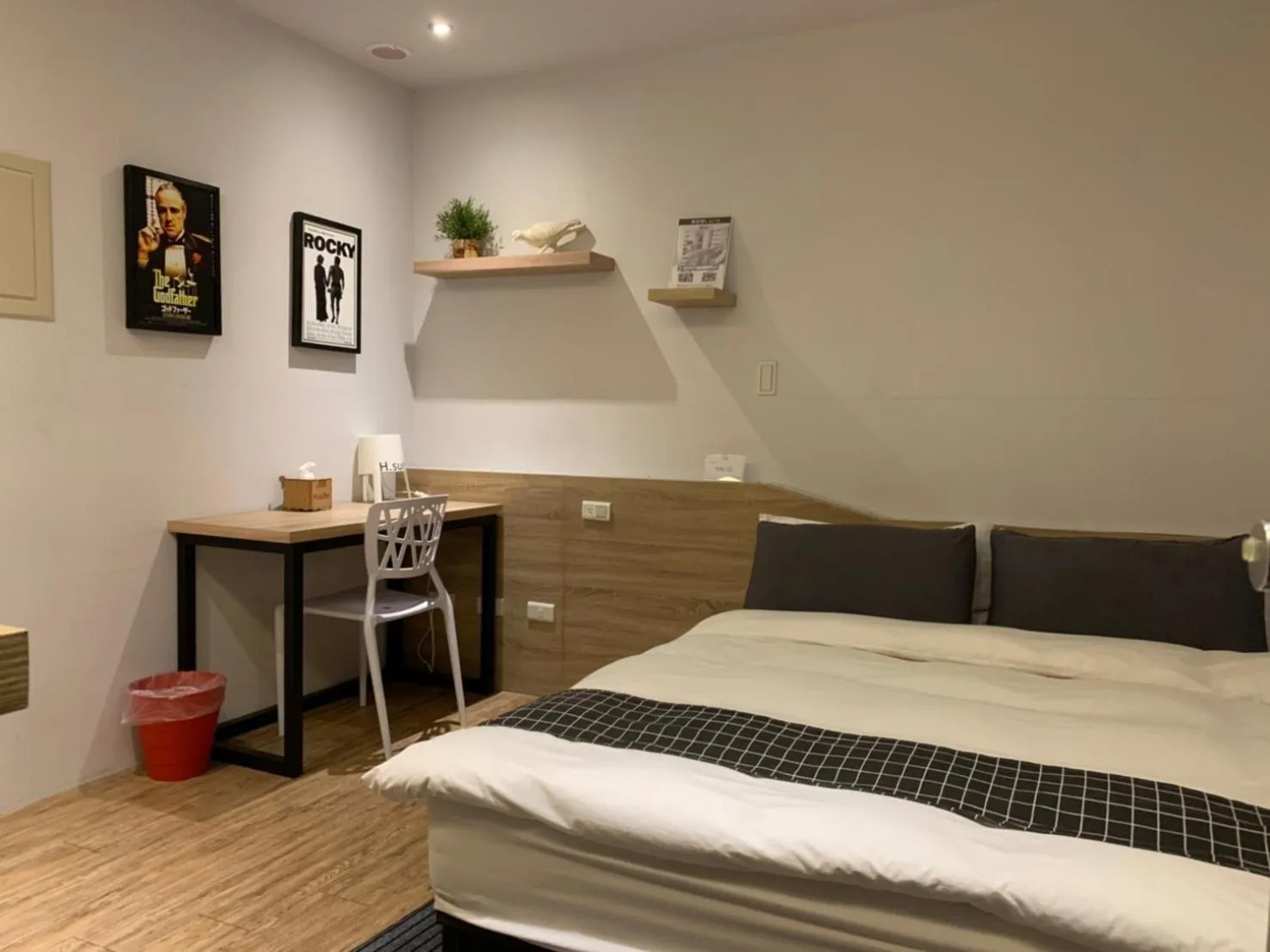 Bedroom, Bed in H suite Go