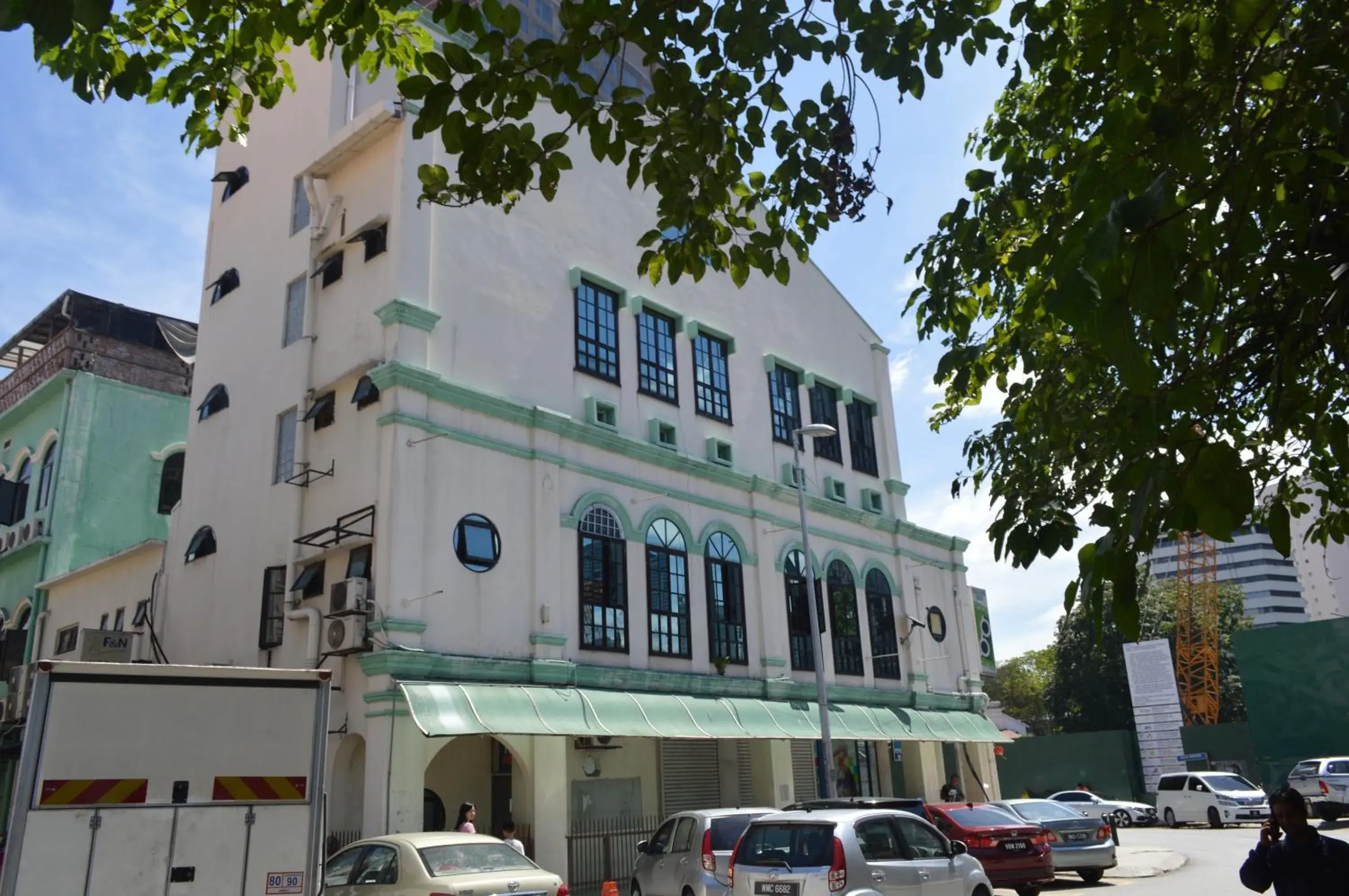 Property building in Travel Hub Guesthouse Property building in Travel Hub Guesthouse