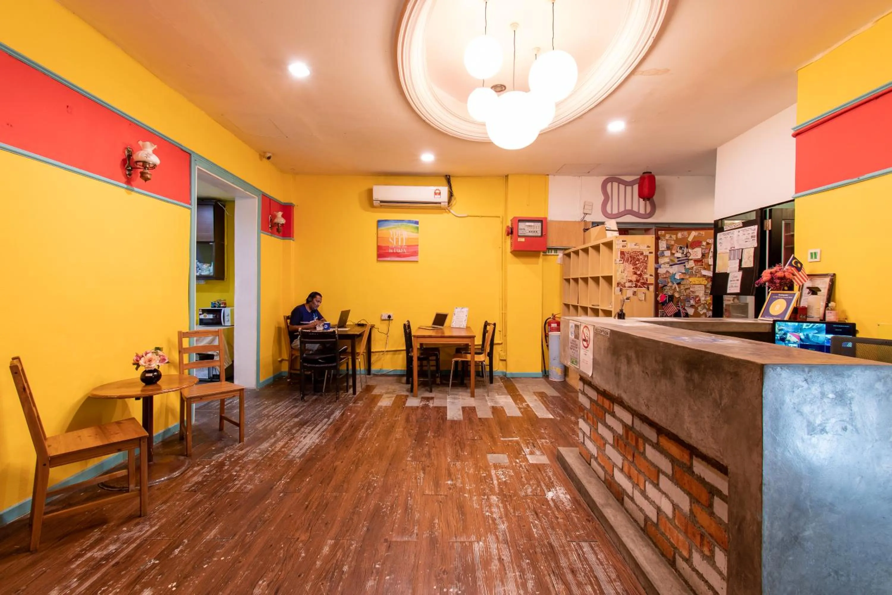 Travel Hub Guesthouse