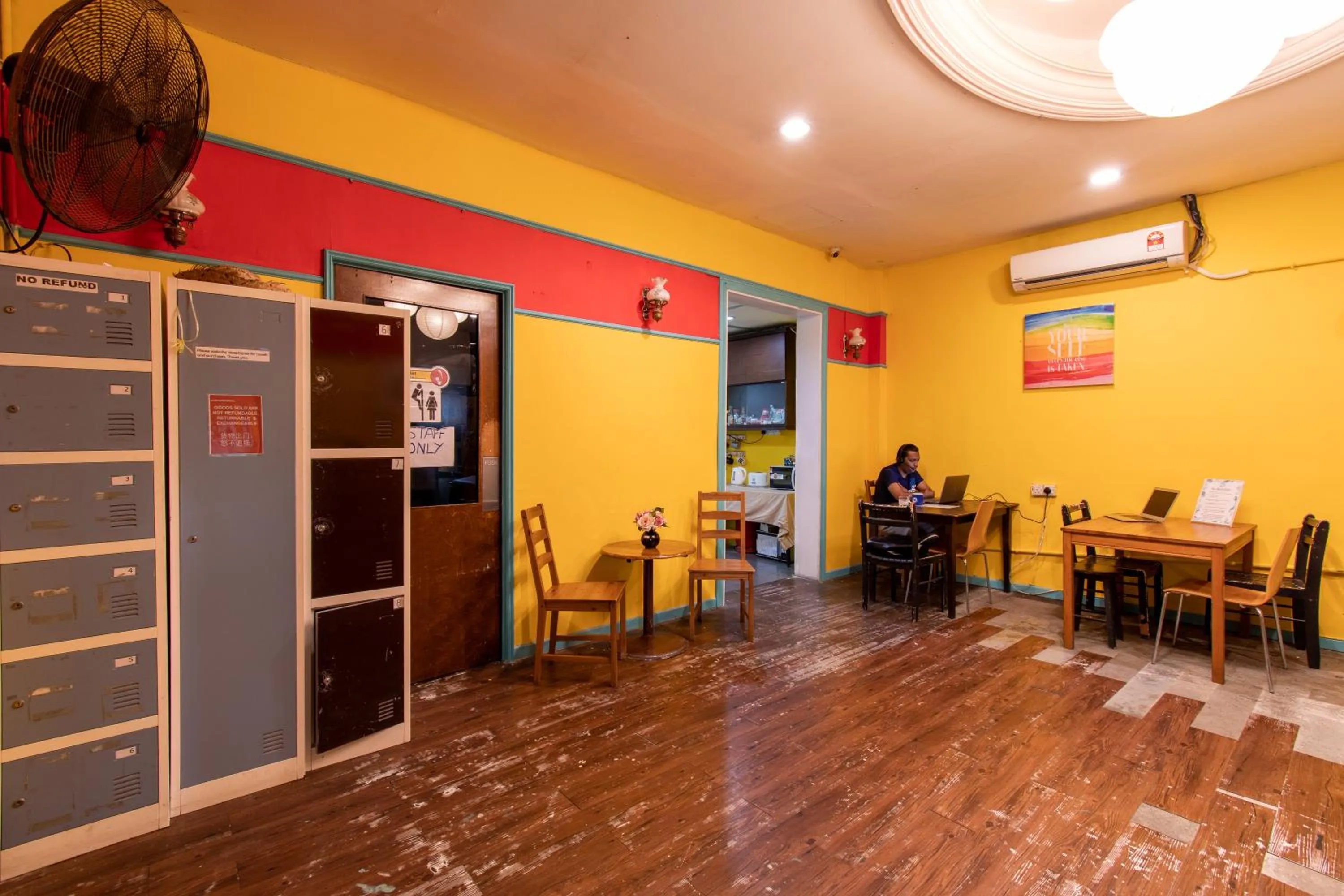 Travel Hub Guesthouse