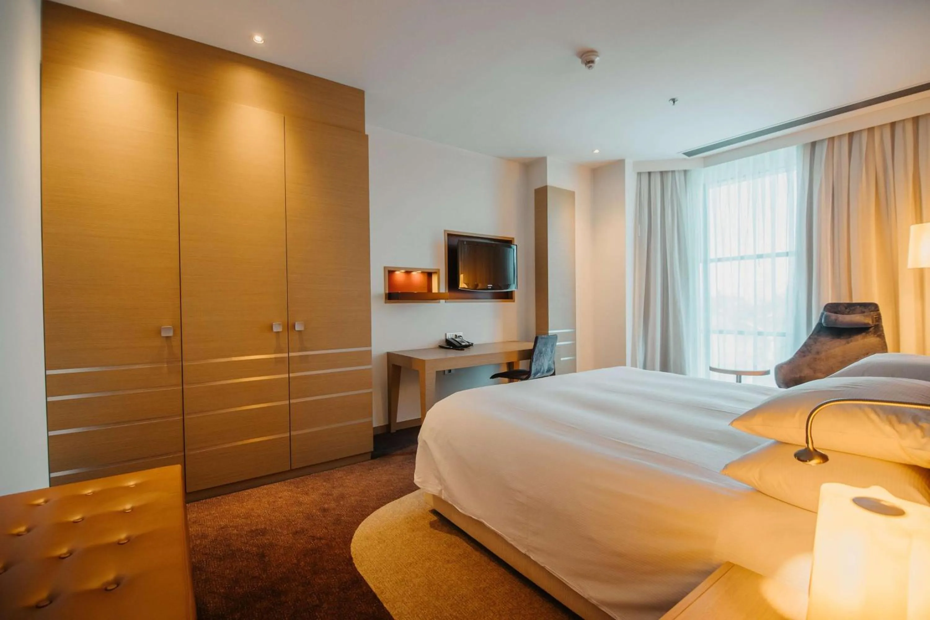 Bed in DoubleTree by Hilton Oradea
