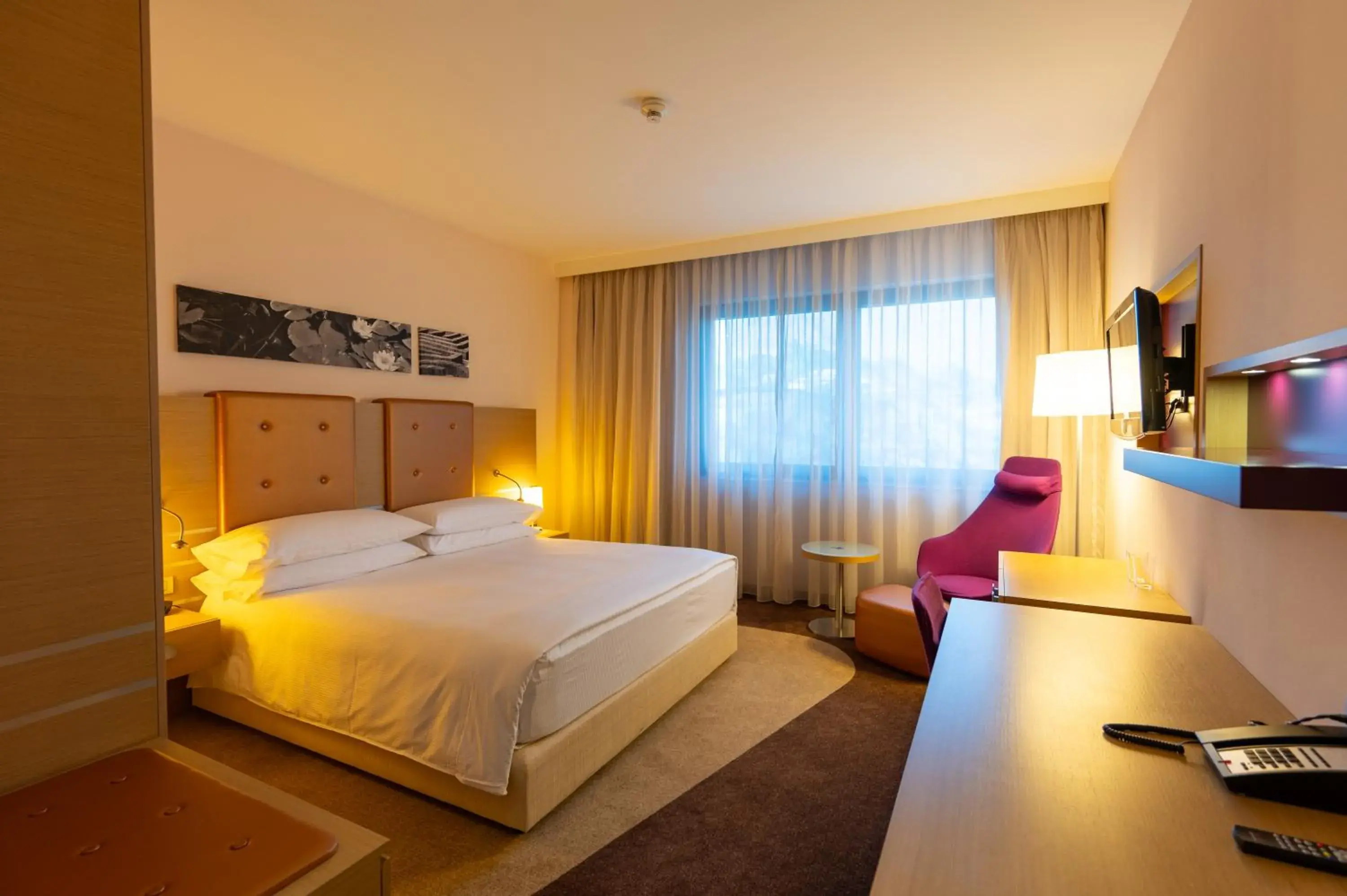 Family Connecting Rooms in DoubleTree by Hilton Oradea Family Connecting Rooms in DoubleTree by Hilton Oradea