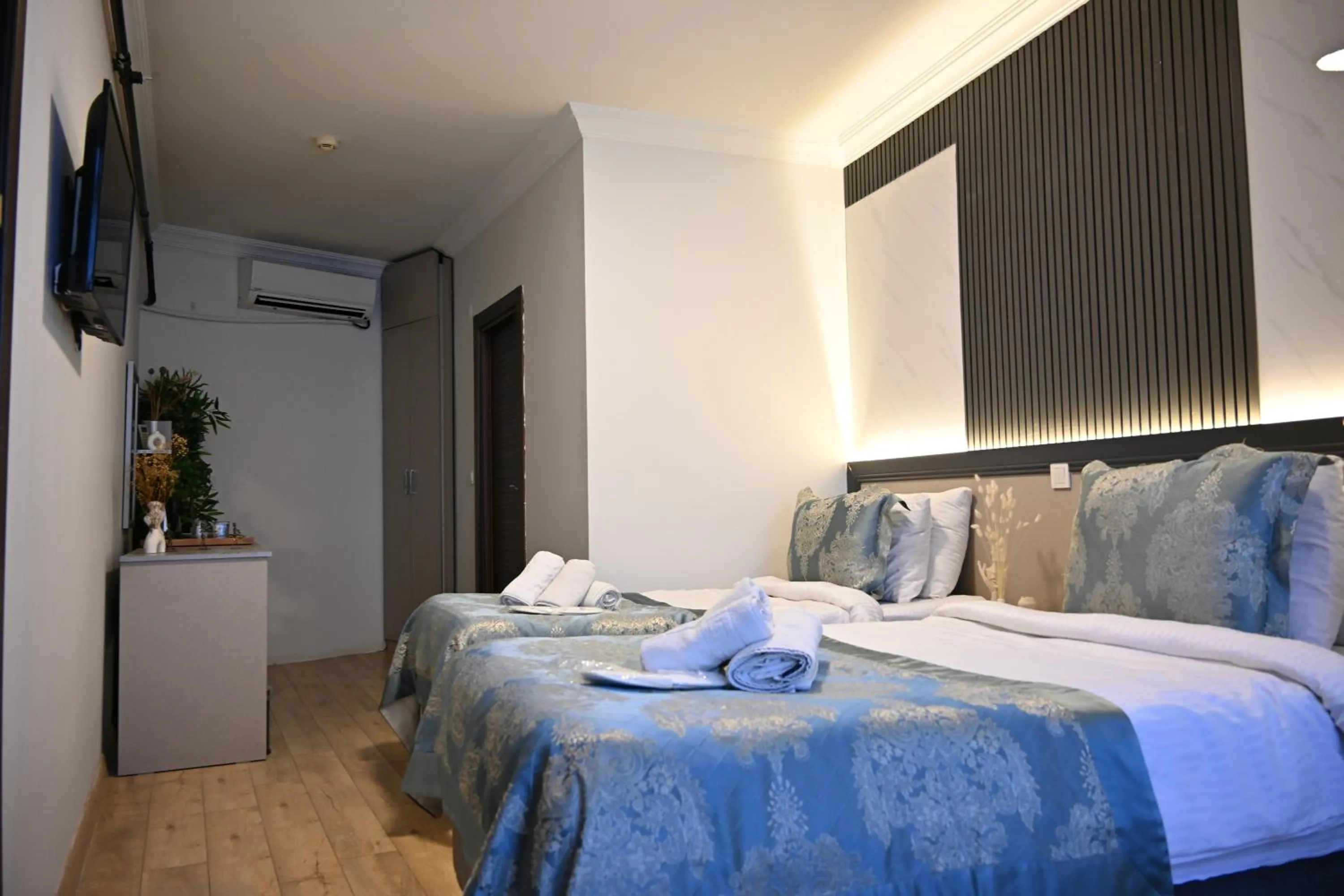 Toilet, Bed in Elite Marmara Hotel Gungoren