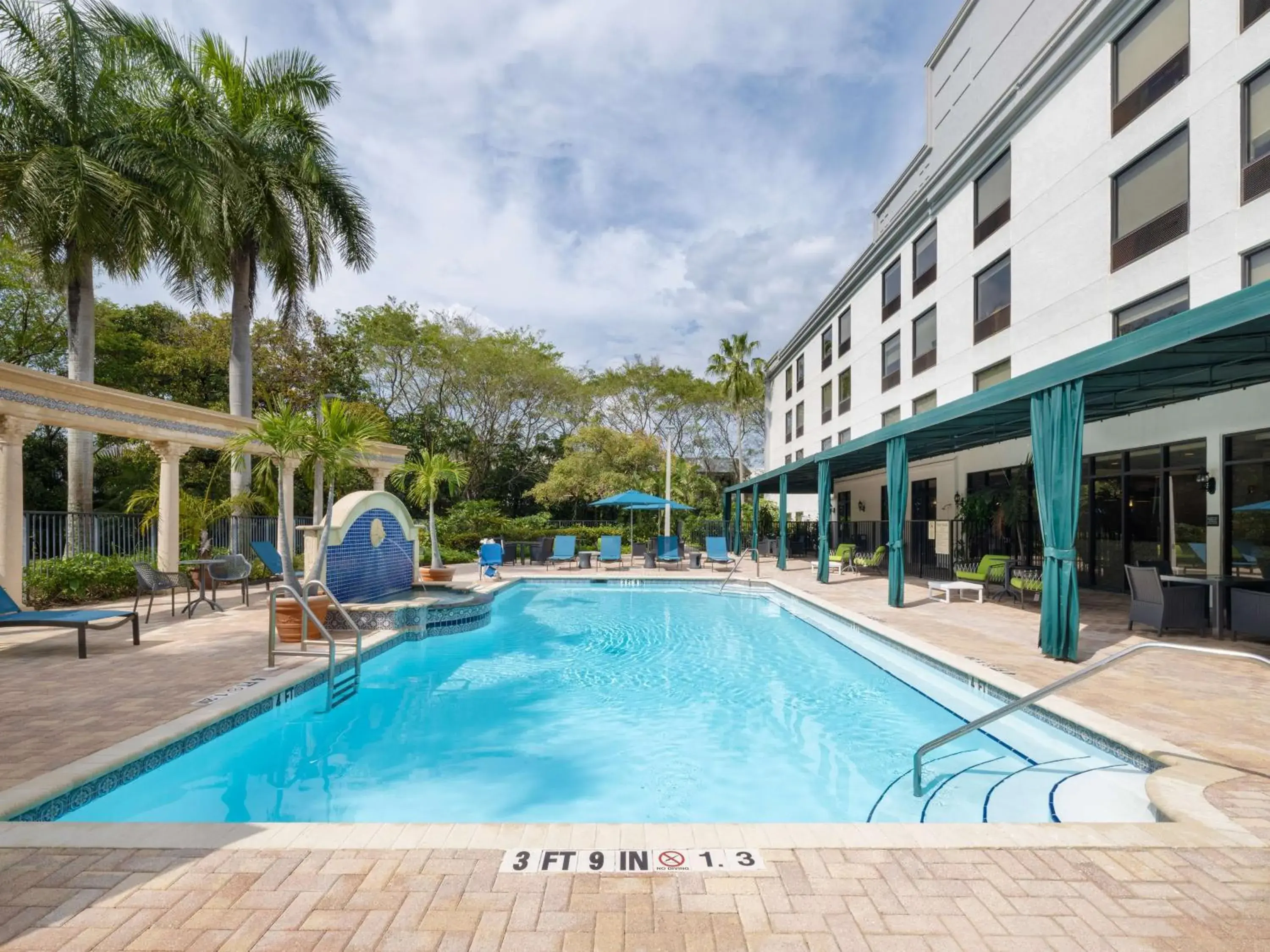 Pool view in Hampton Inn Deerfield Beach Pool view in Hampton Inn Deerfield Beach