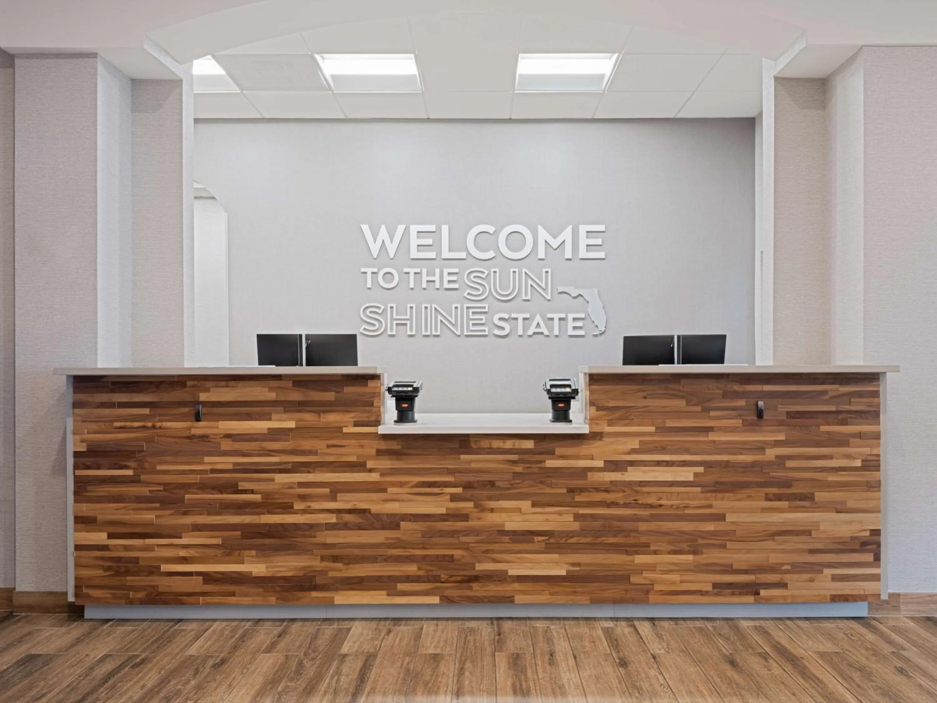 Lobby or reception in Hampton Inn Deerfield Beach