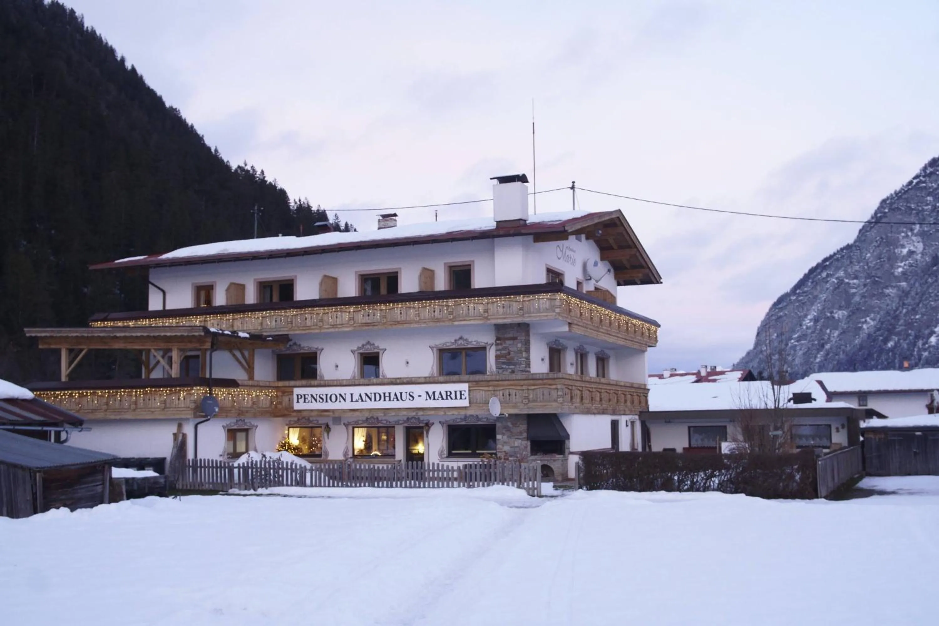 Pension und Apartments Landhaus Marie