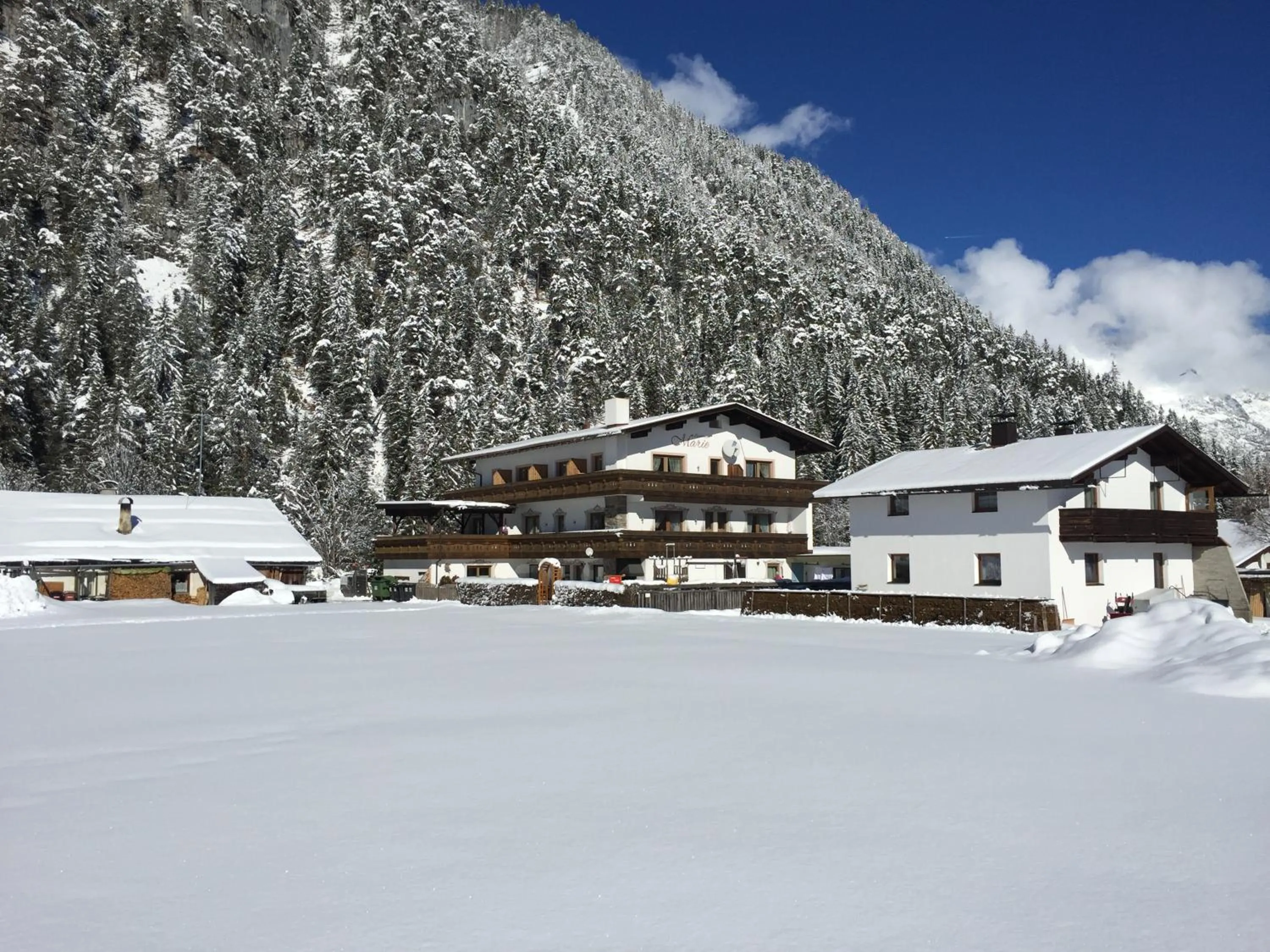 Property building in Pension und Apartments Landhaus Marie