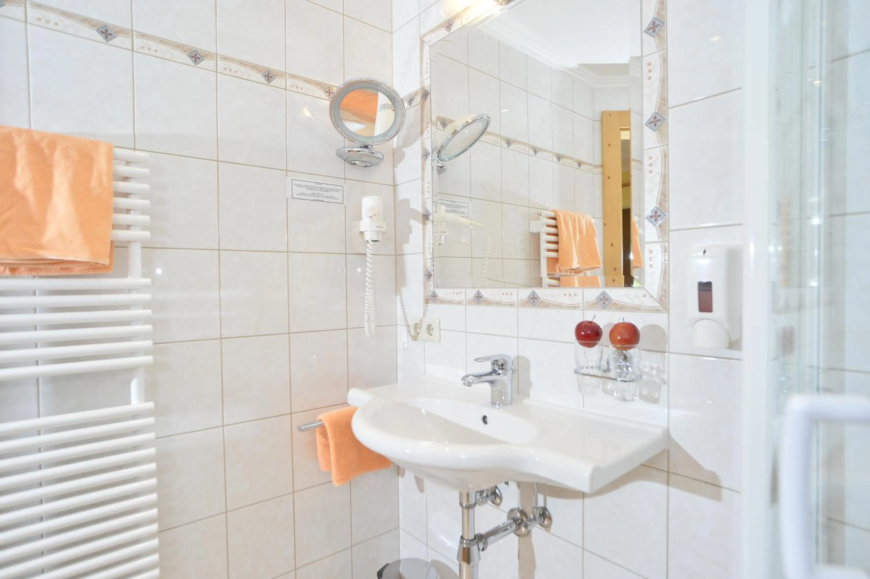 Photo of the whole room in Pension und Apartments Landhaus Marie