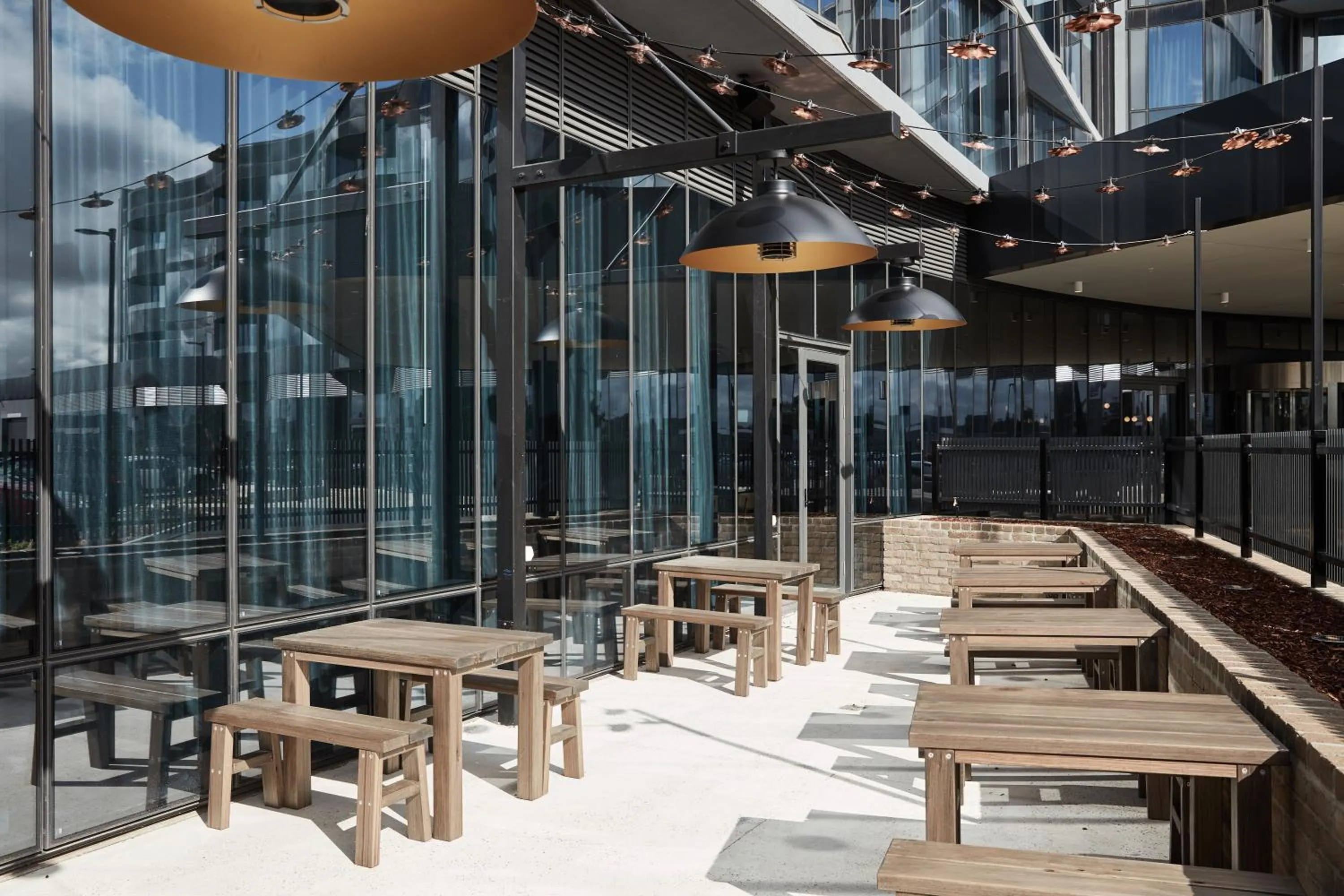 Restaurant/places to eat in Mantra Melbourne Epping