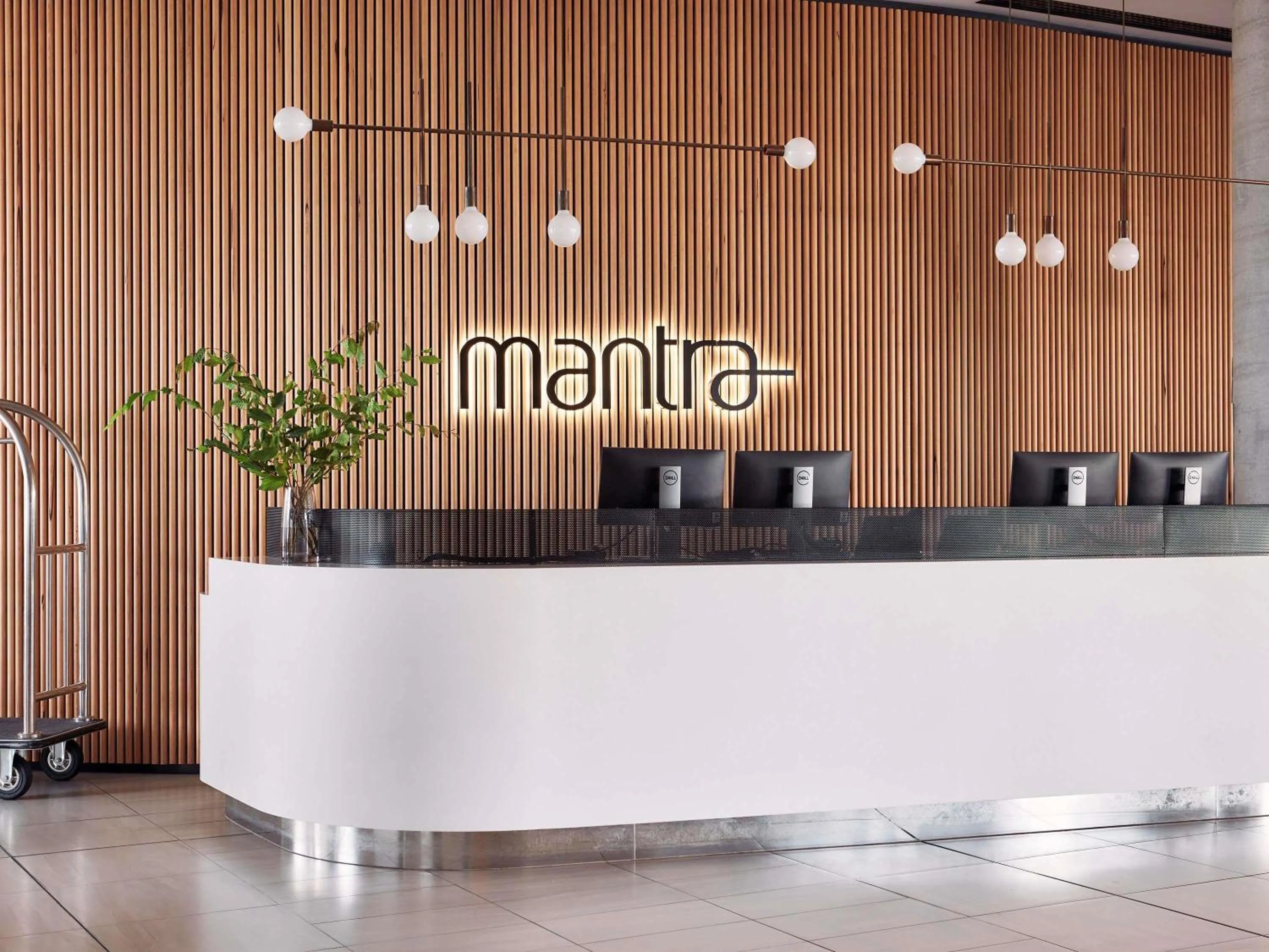 Property building in Mantra Melbourne Epping