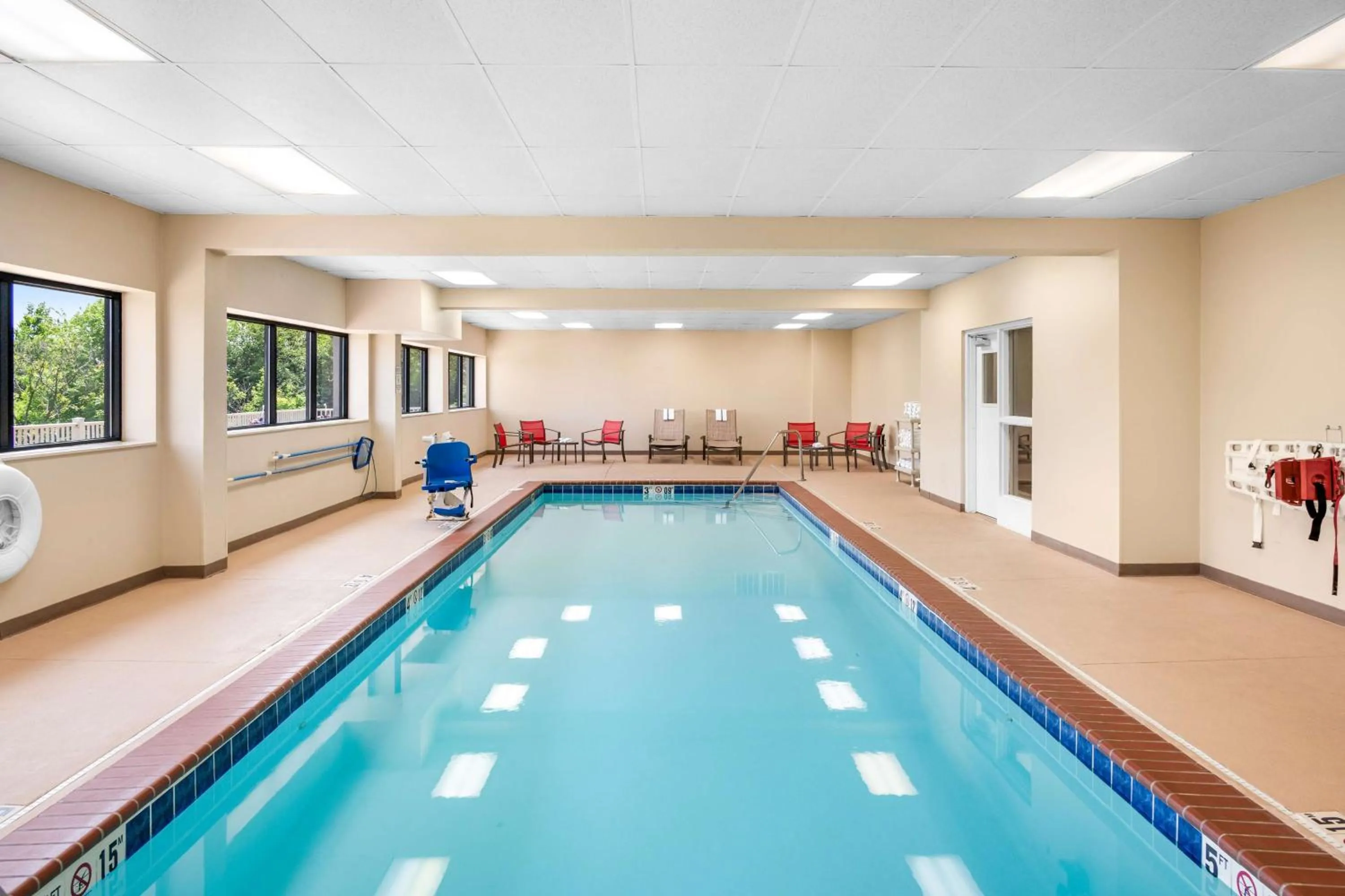 Pool view in Hampton Inn Grand Rapids/North