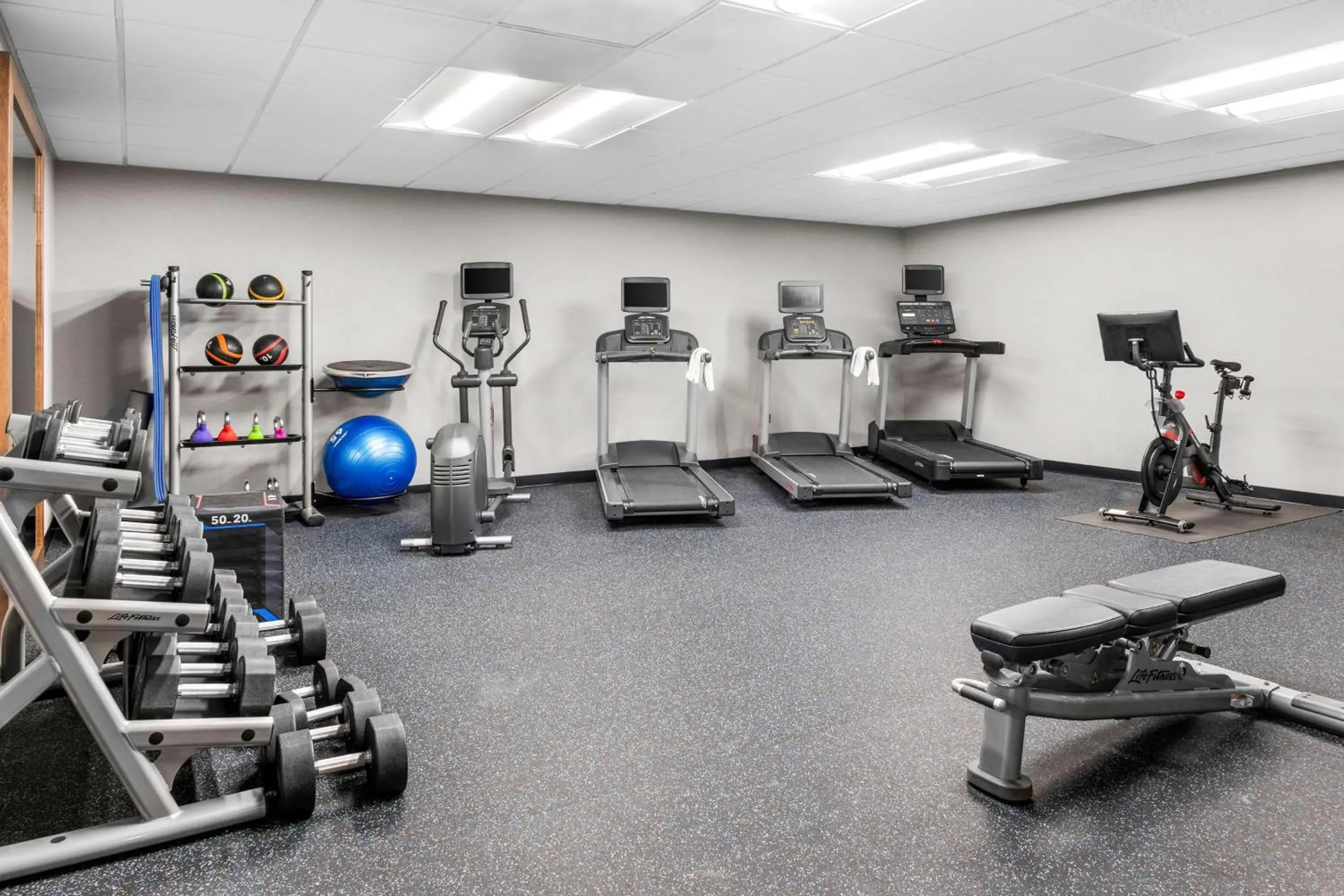 Fitness centre/facilities in Hampton Inn Grand Rapids/North Fitness centre/facilities in Hampton Inn Grand Rapids/North