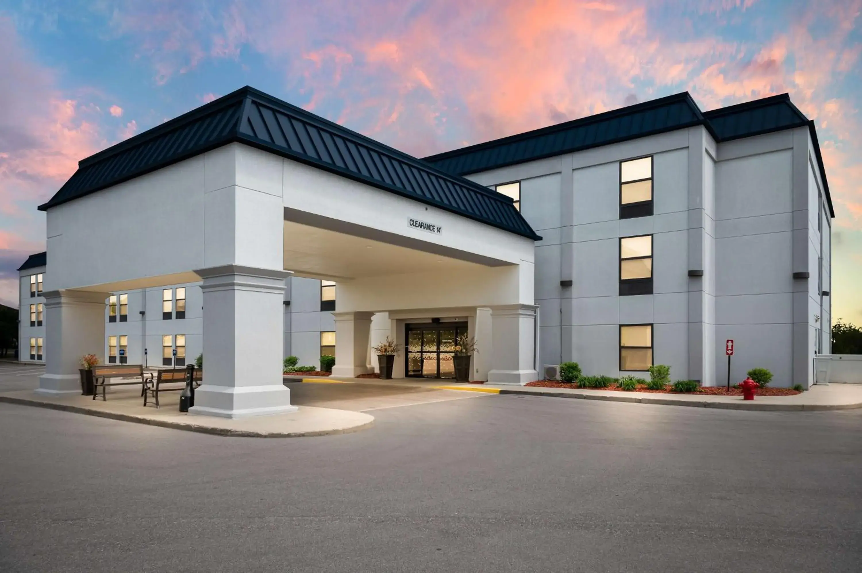Property building in Hampton Inn Grand Rapids/North Property building in Hampton Inn Grand Rapids/North