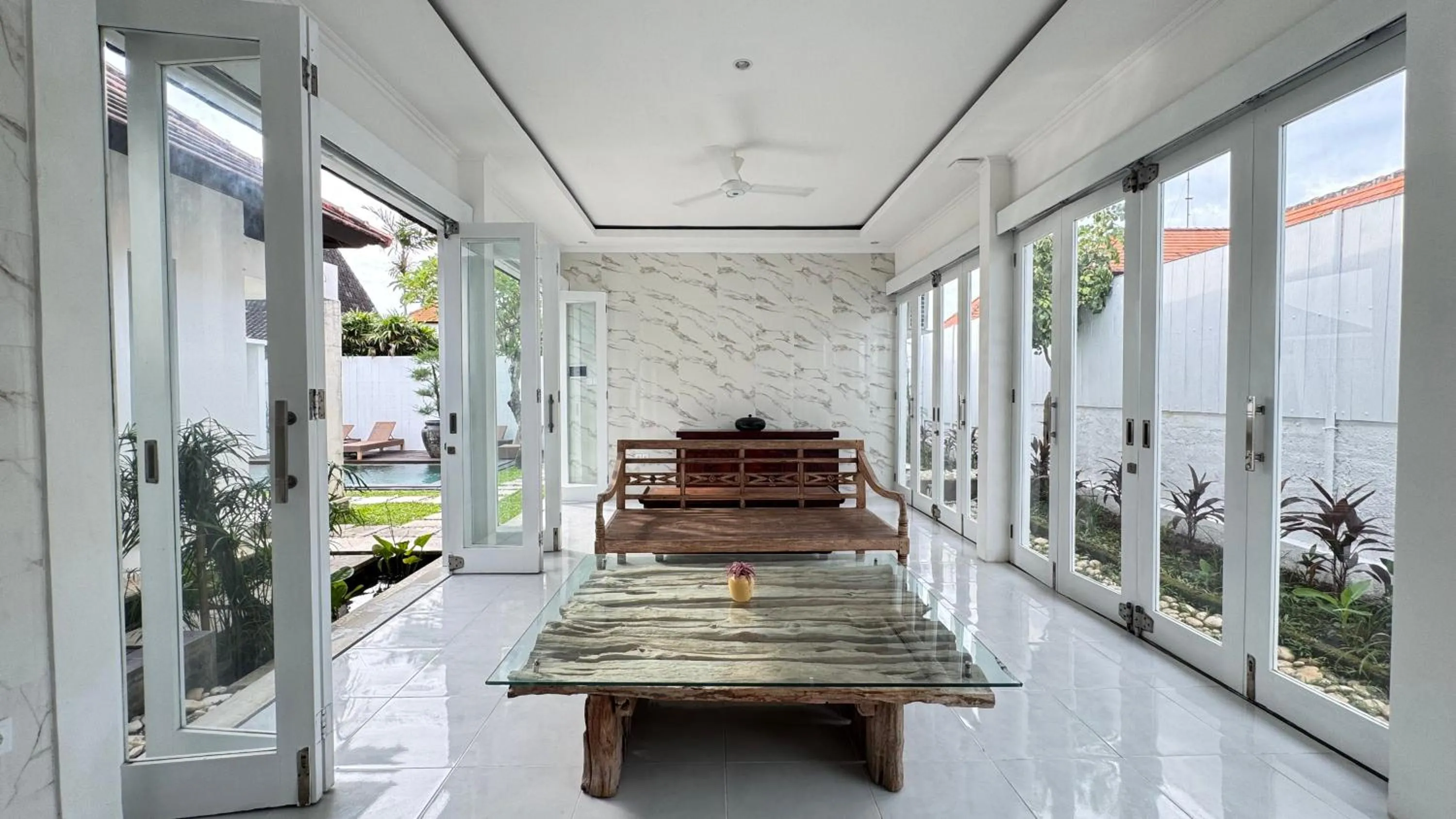 Communal lounge/ TV room in Casa Priya Canggu