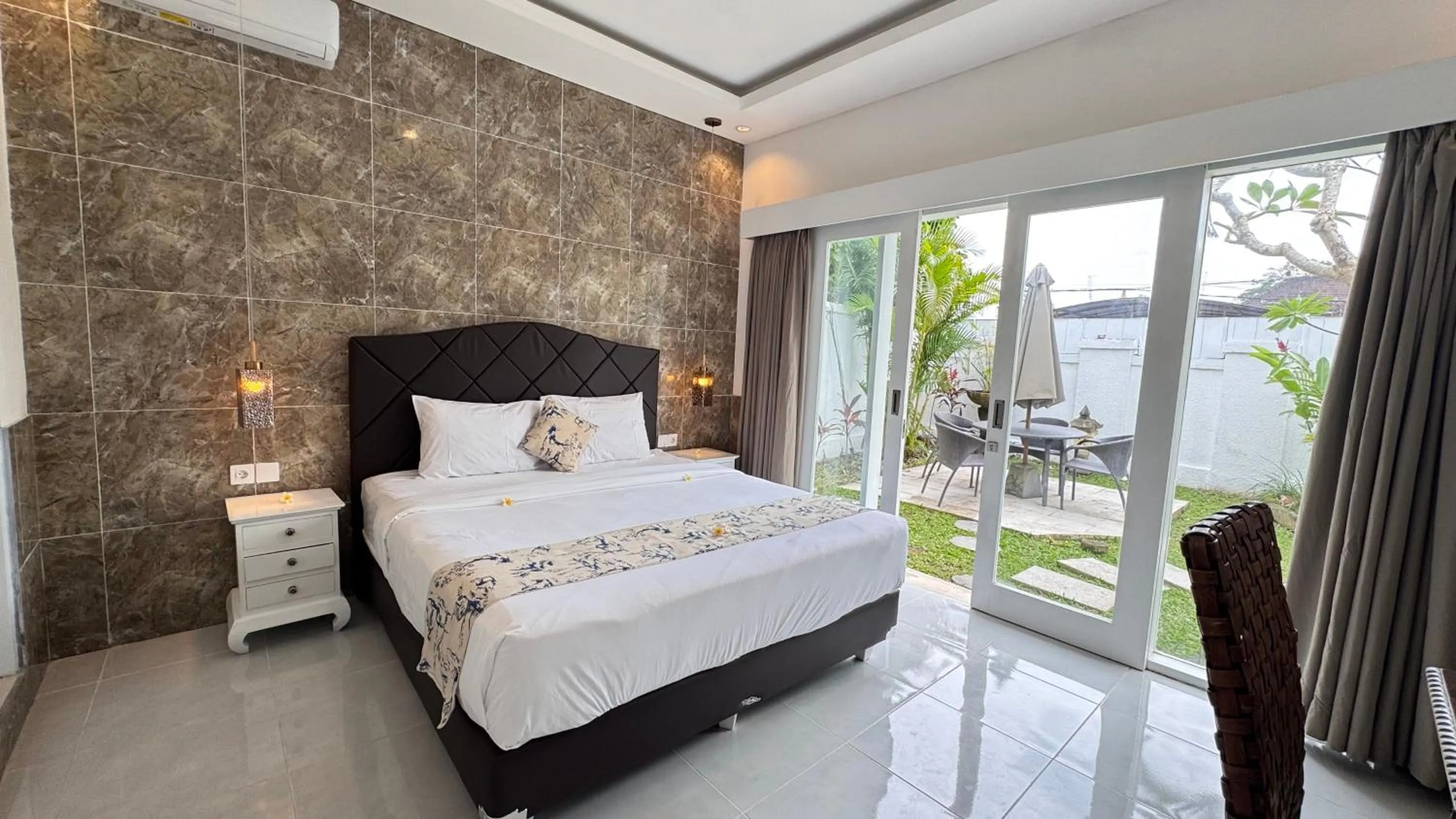 Bed in Casa Priya Canggu