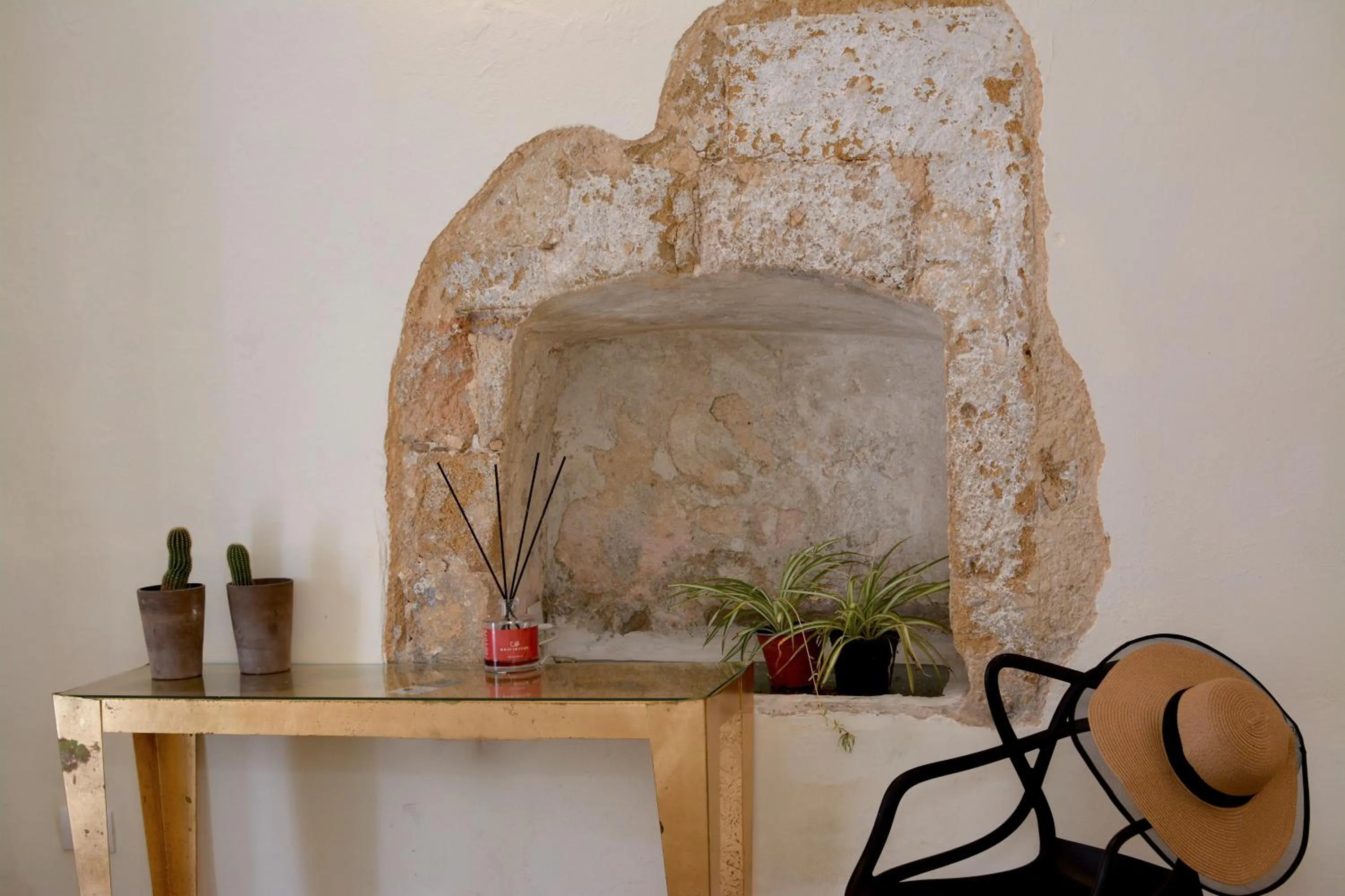 Decorative detail in B&B Palazzo del Capitolo - By I Bastioni San Domenico