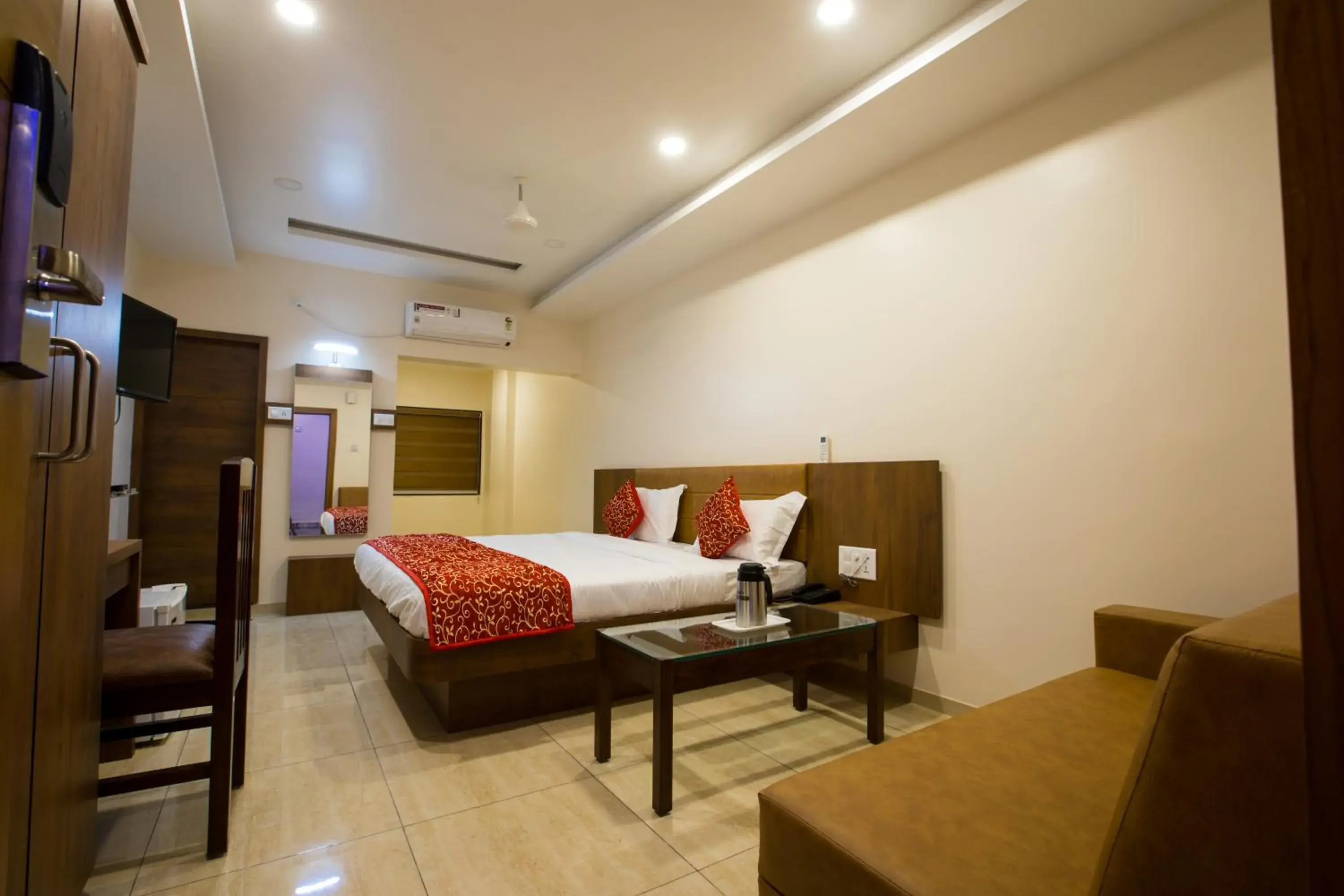Deluxe Room in Hotel Balaji Palace Deluxe Room in Hotel Balaji Palace