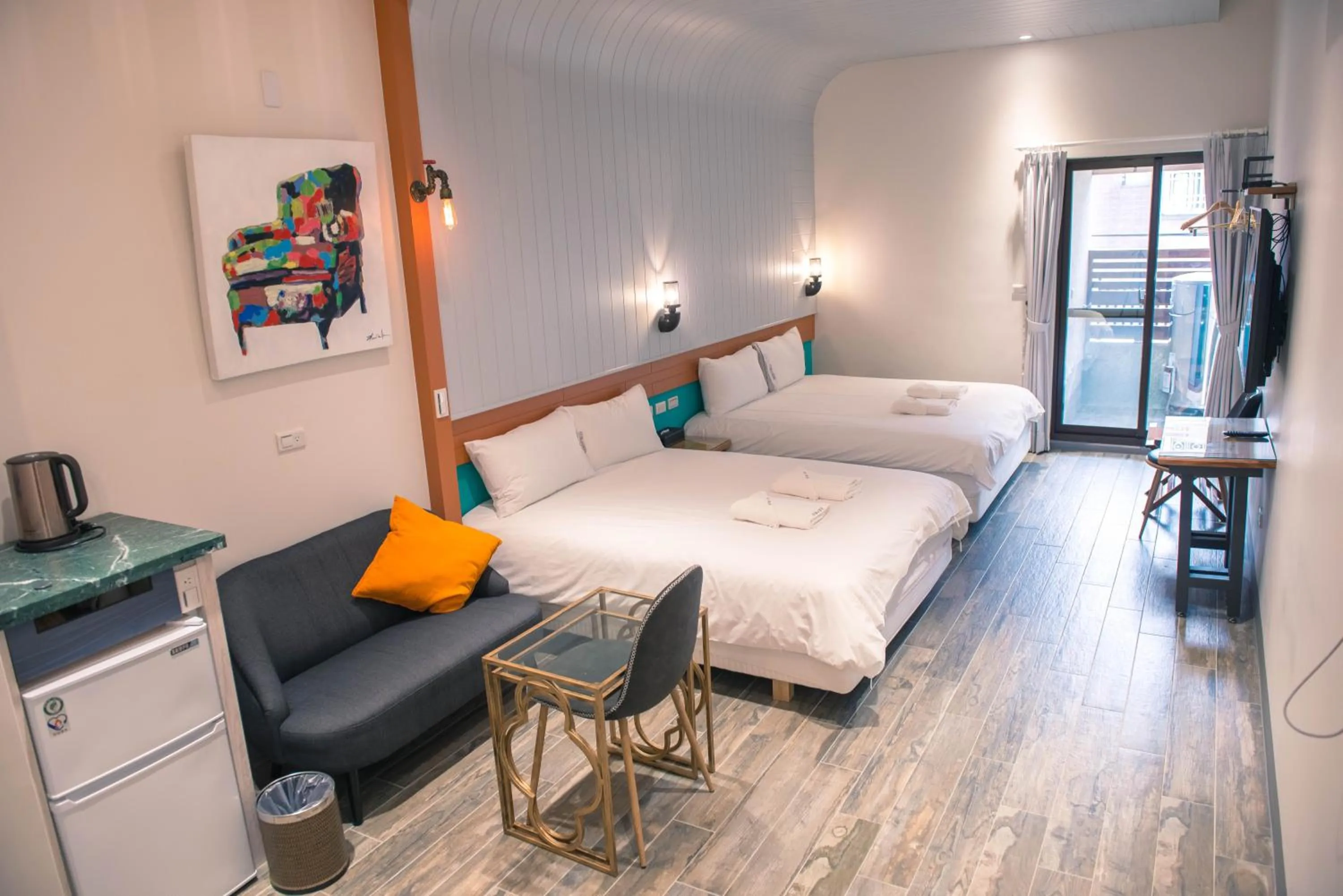 Bed in Happy Wing Guesthouse