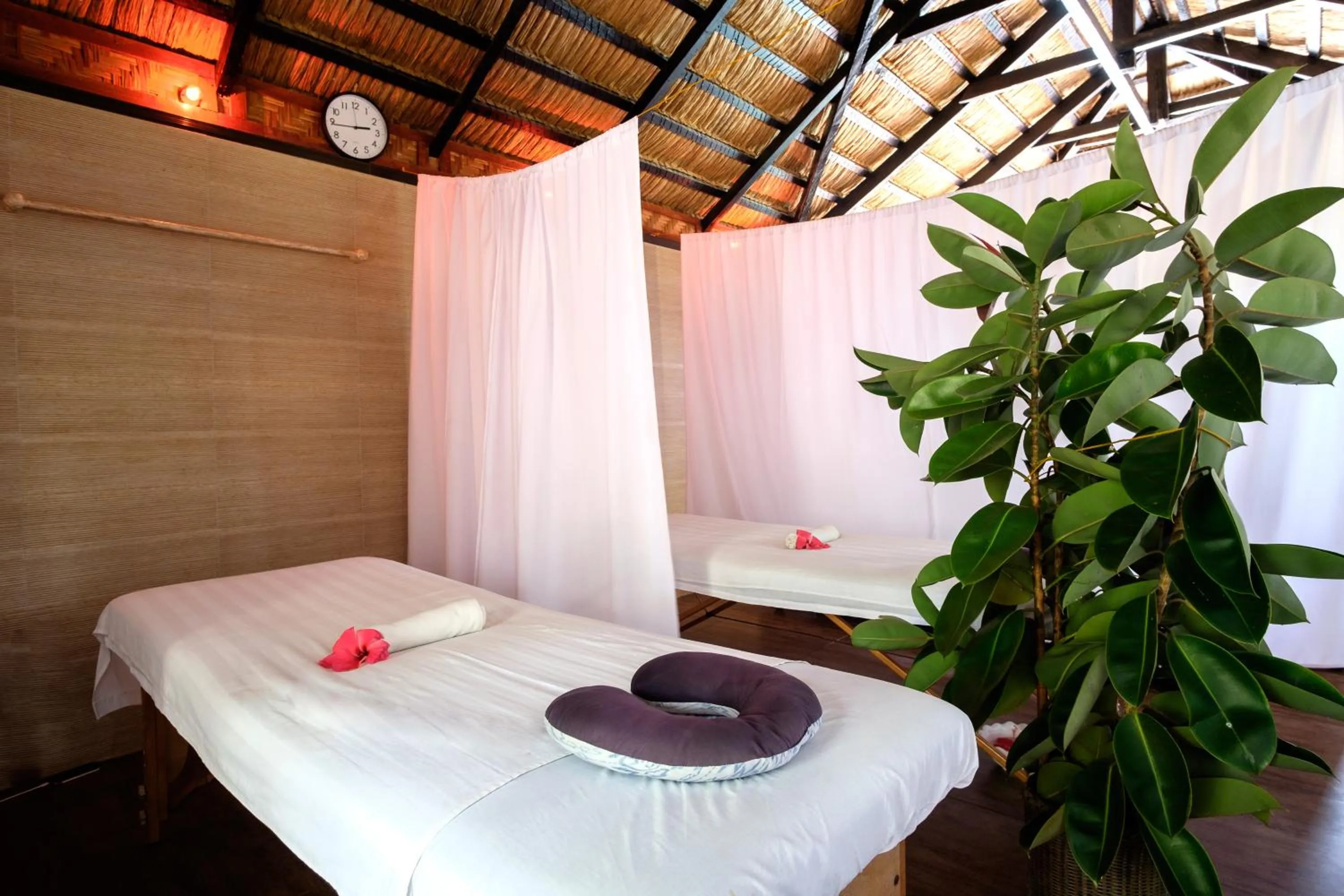 Spa and wellness centre/facilities in Kasai Village Dive Resort