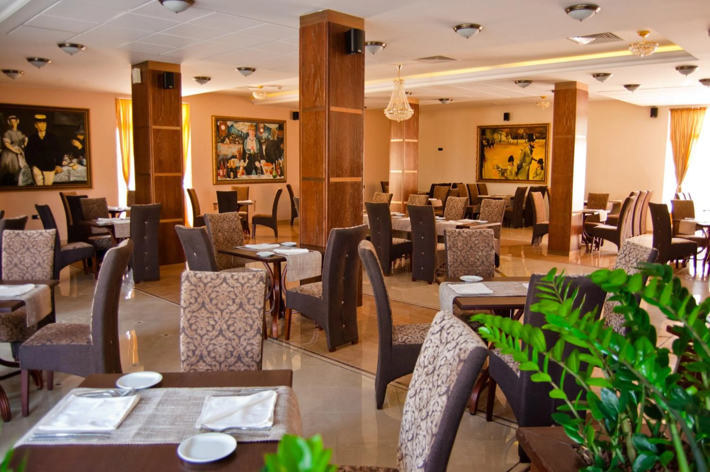 Restaurant/places to eat in Hill Hotel Wellness & Spa
