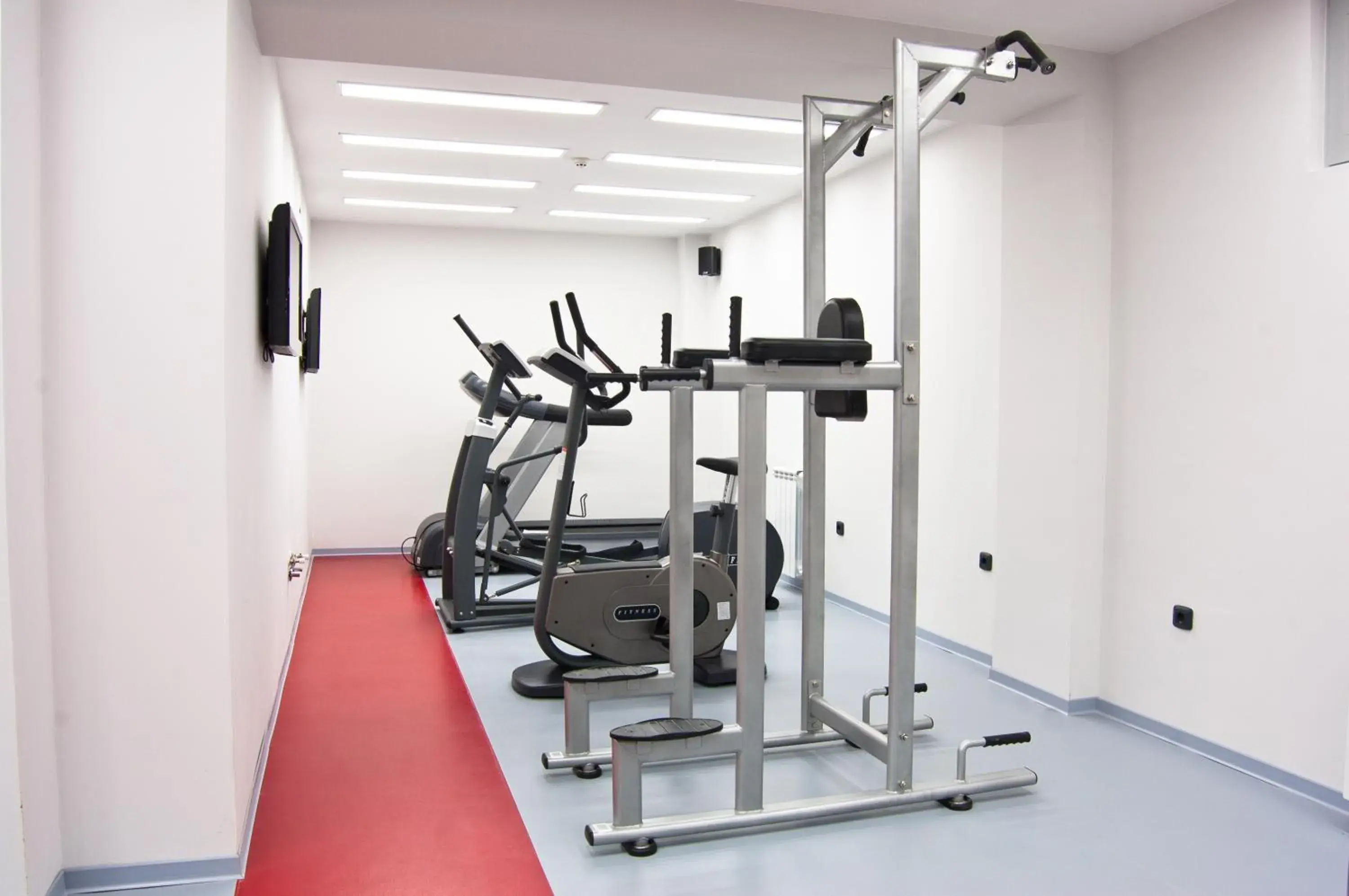 Fitness centre/facilities in Hill Hotel Wellness & Spa Fitness centre/facilities in Hill Hotel Wellness & Spa