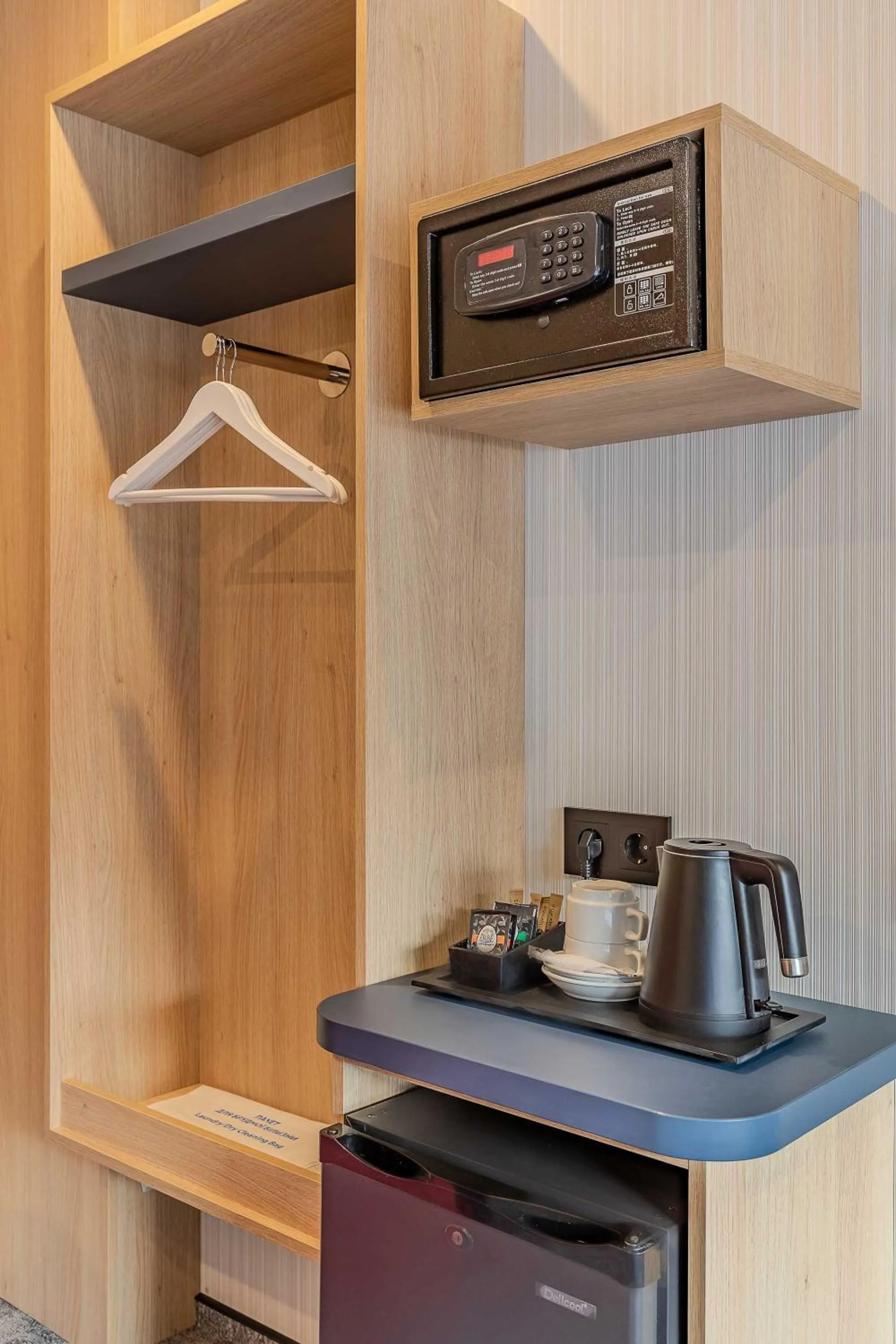 Coffee/tea facilities in IQ Hotel