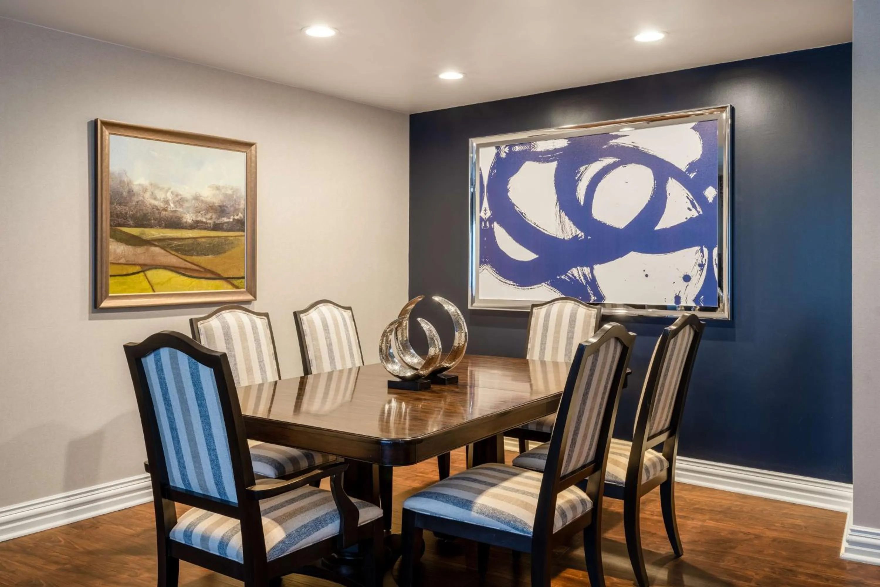 Photo of the whole room in Hilton Dallas Lincoln Centre by the Galleria