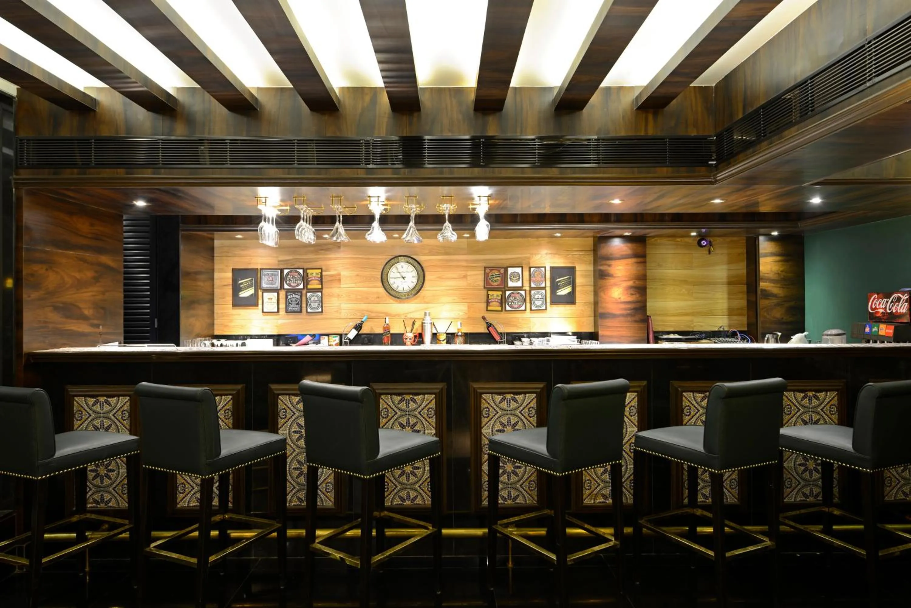 Lounge or bar in GCC Hotel and Club