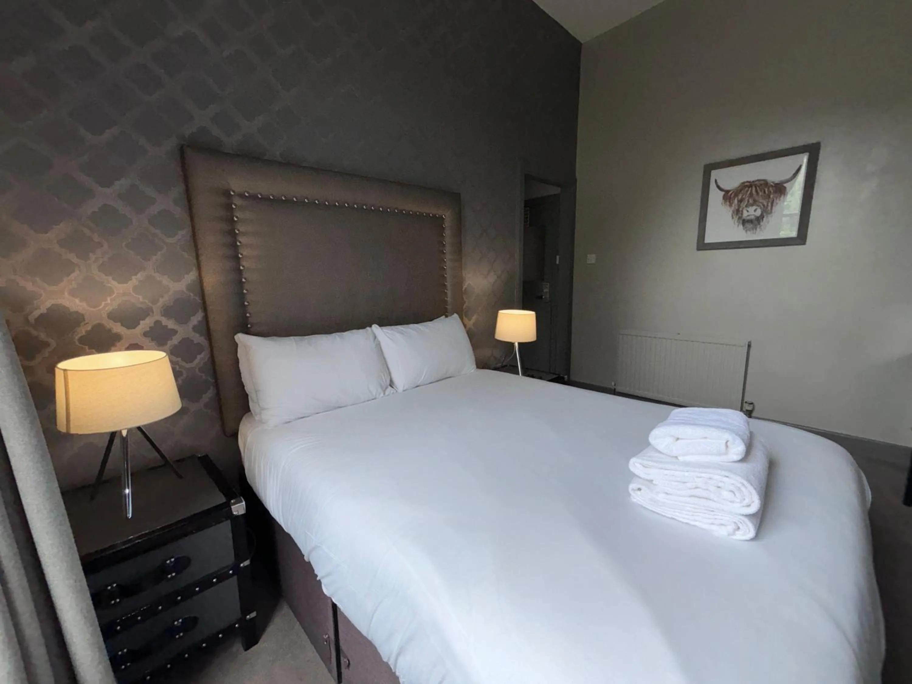 Bed in Richmond Park Hotel