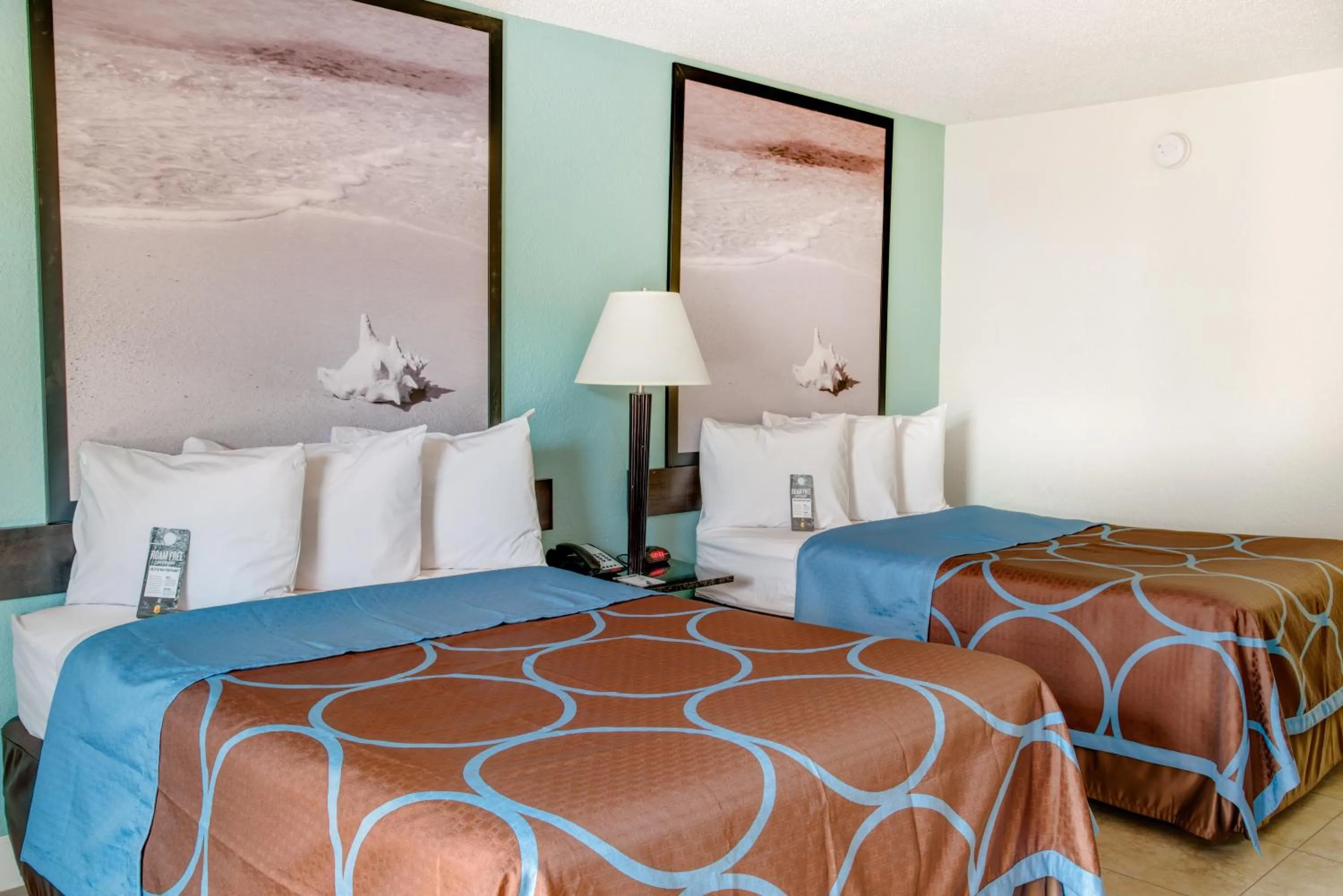 Bedroom, Bed in Super 8 by Wyndham St. Petersburg