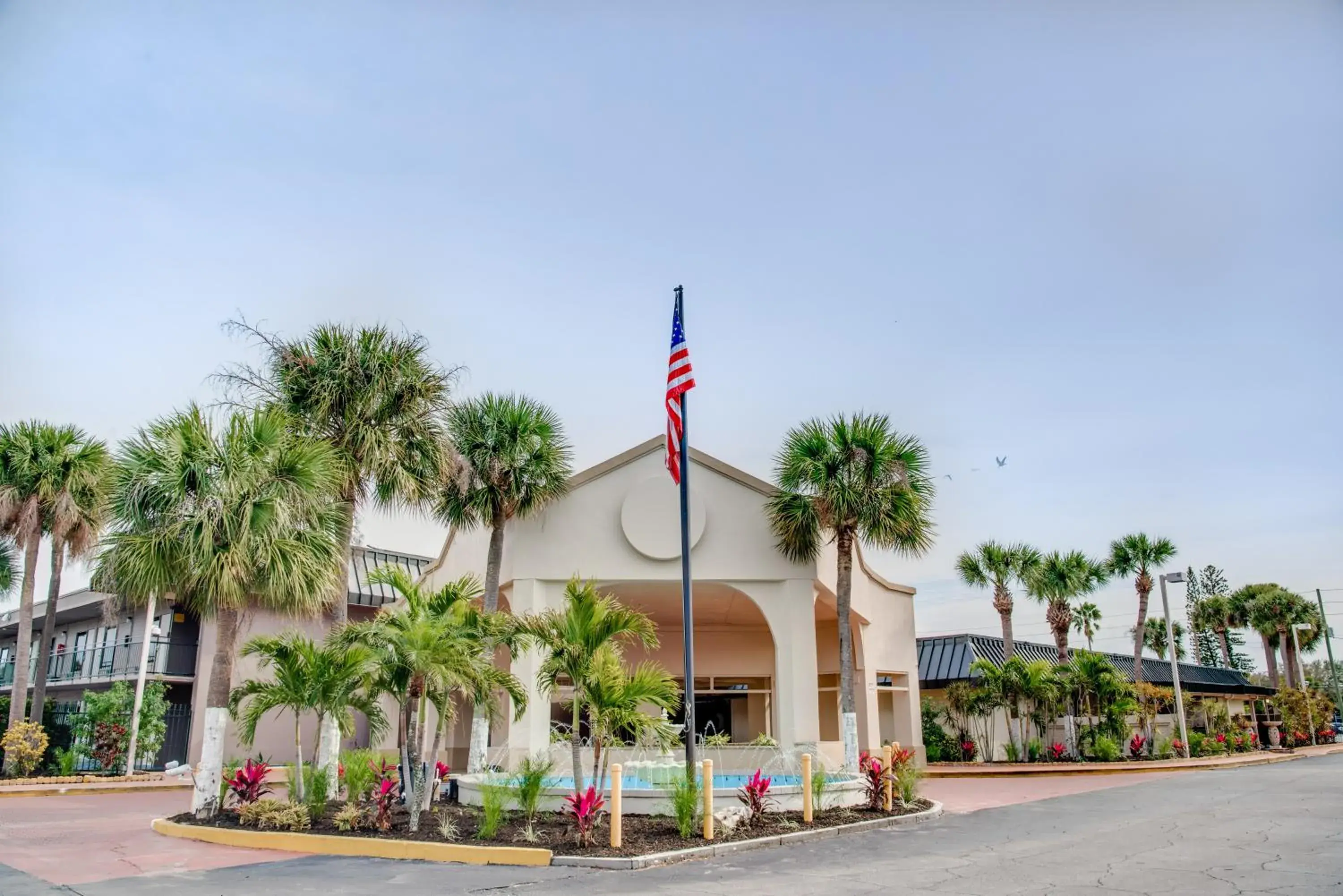 Property building in Super 8 by Wyndham St. Petersburg Property building in Super 8 by Wyndham St. Petersburg