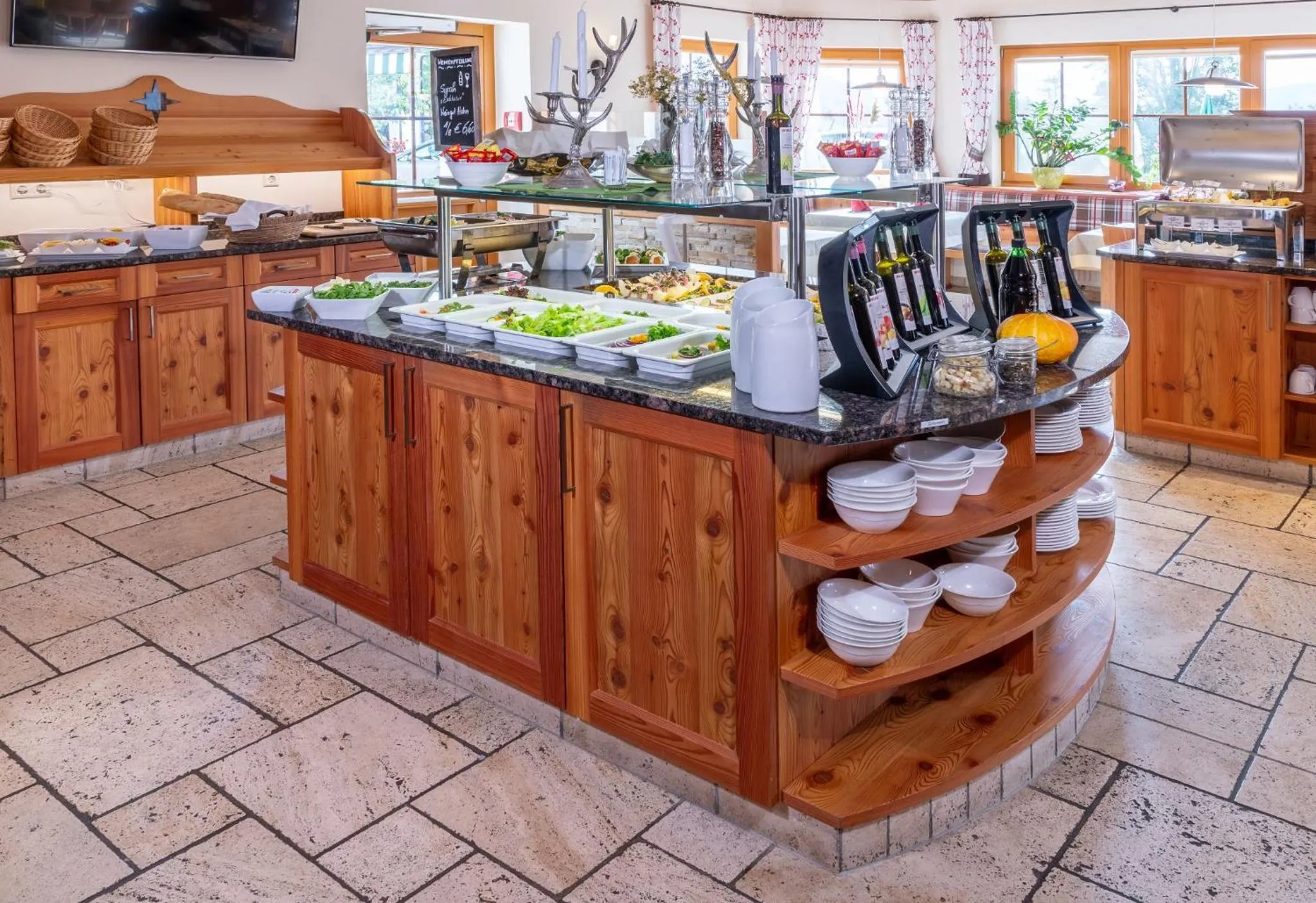 Restaurant/places to eat in Hotel Schröckerhof