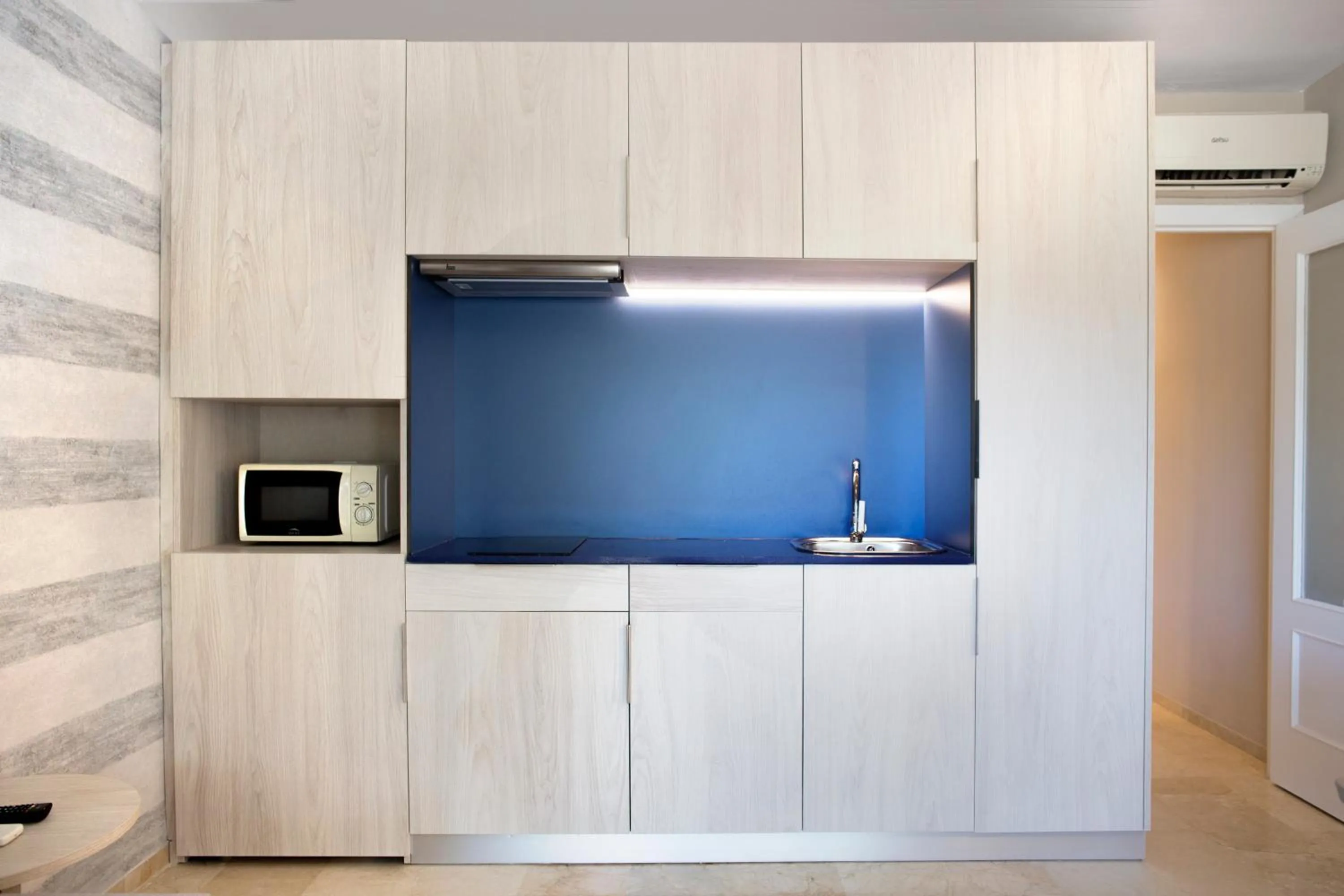 Kitchen or kitchenette in Son Caliu Apartamentos