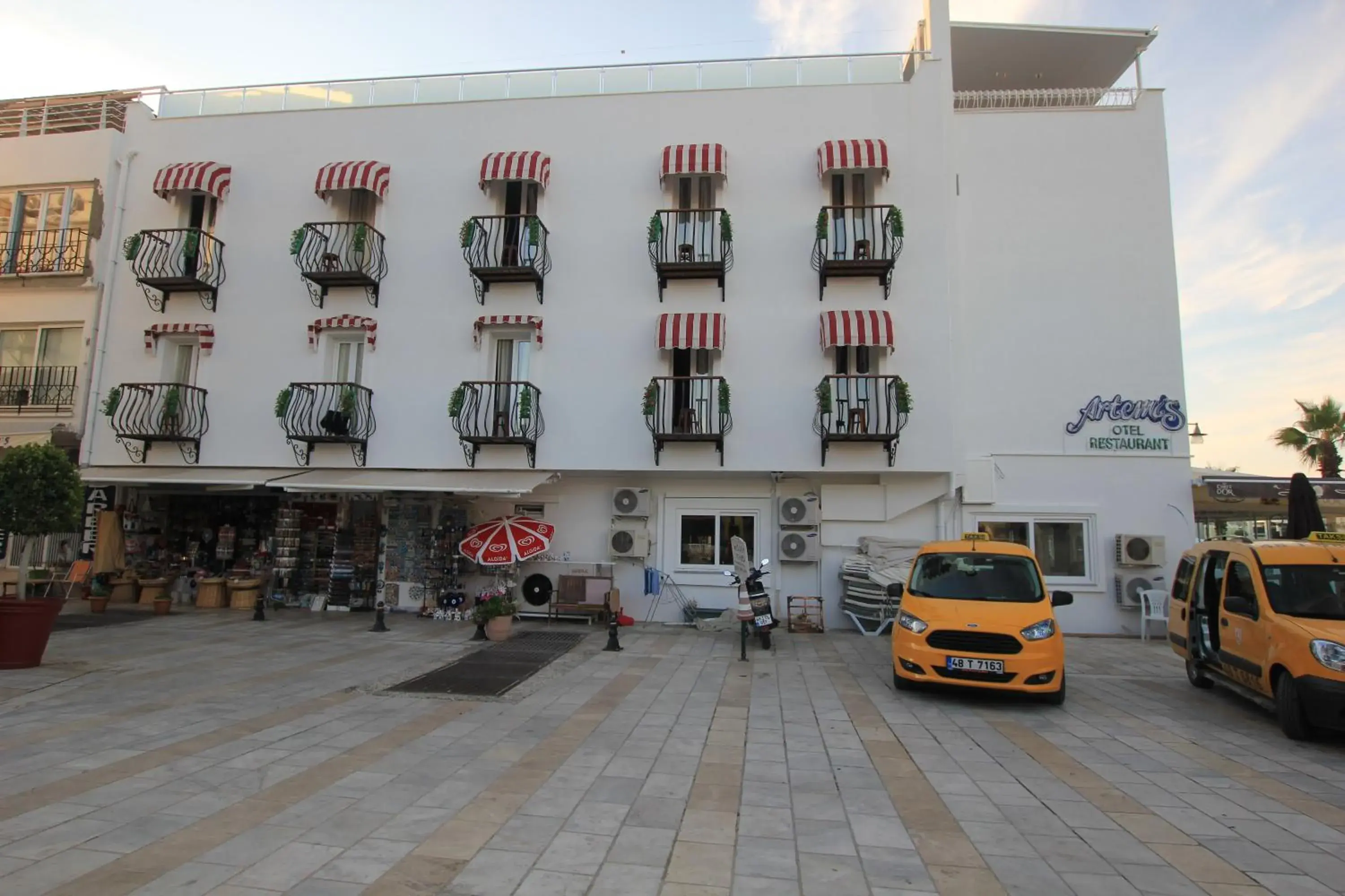 Property building in Artemis Hotel Property building in Artemis Hotel