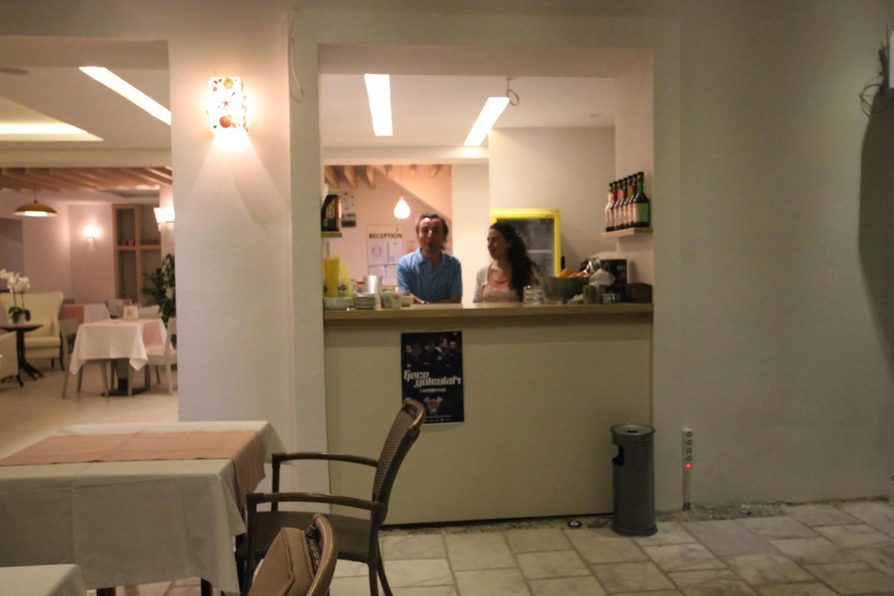 Restaurant/places to eat in Artemis Hotel