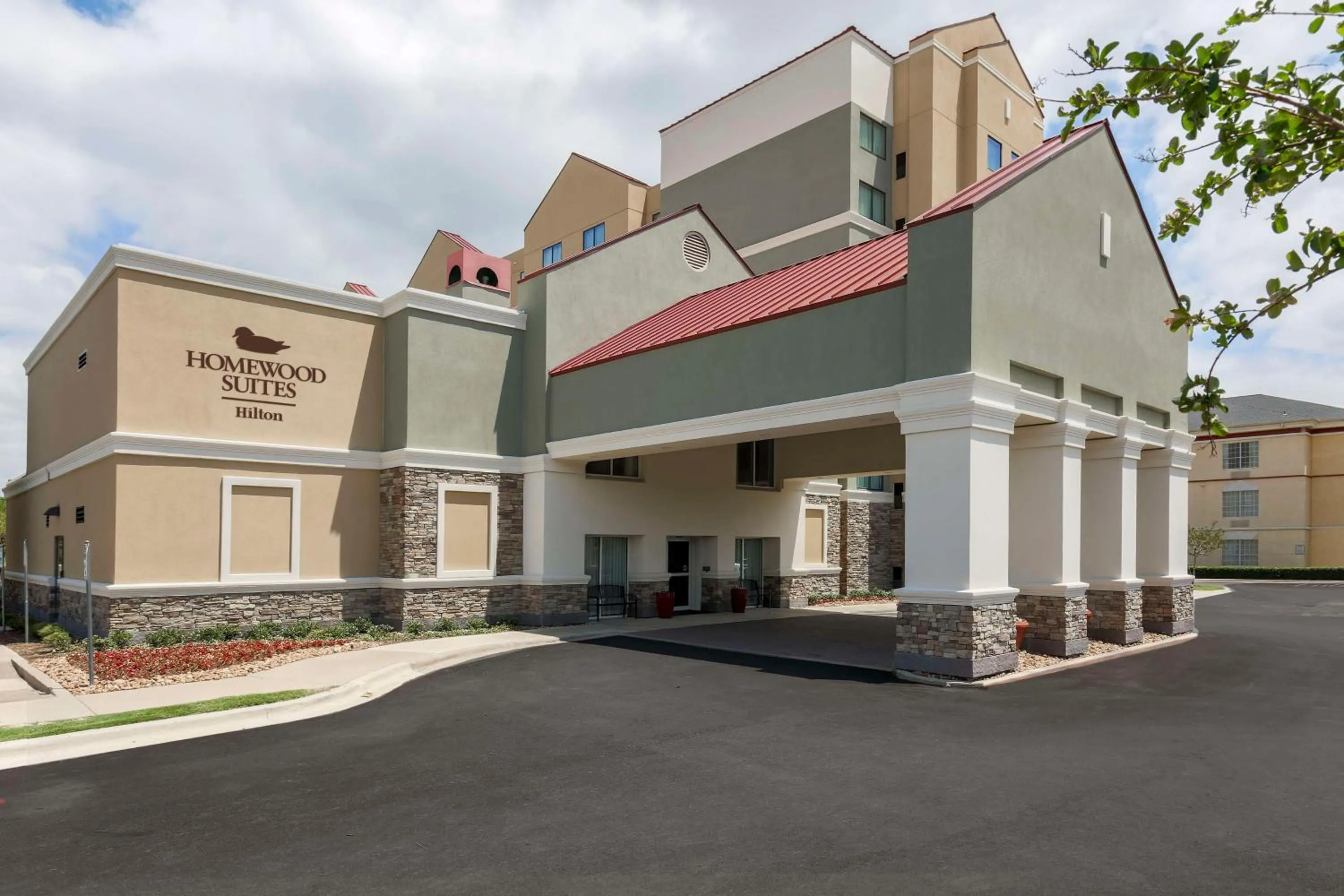 Property building in Homewood Suites by Hilton Ft. Worth-North at Fossil Creek