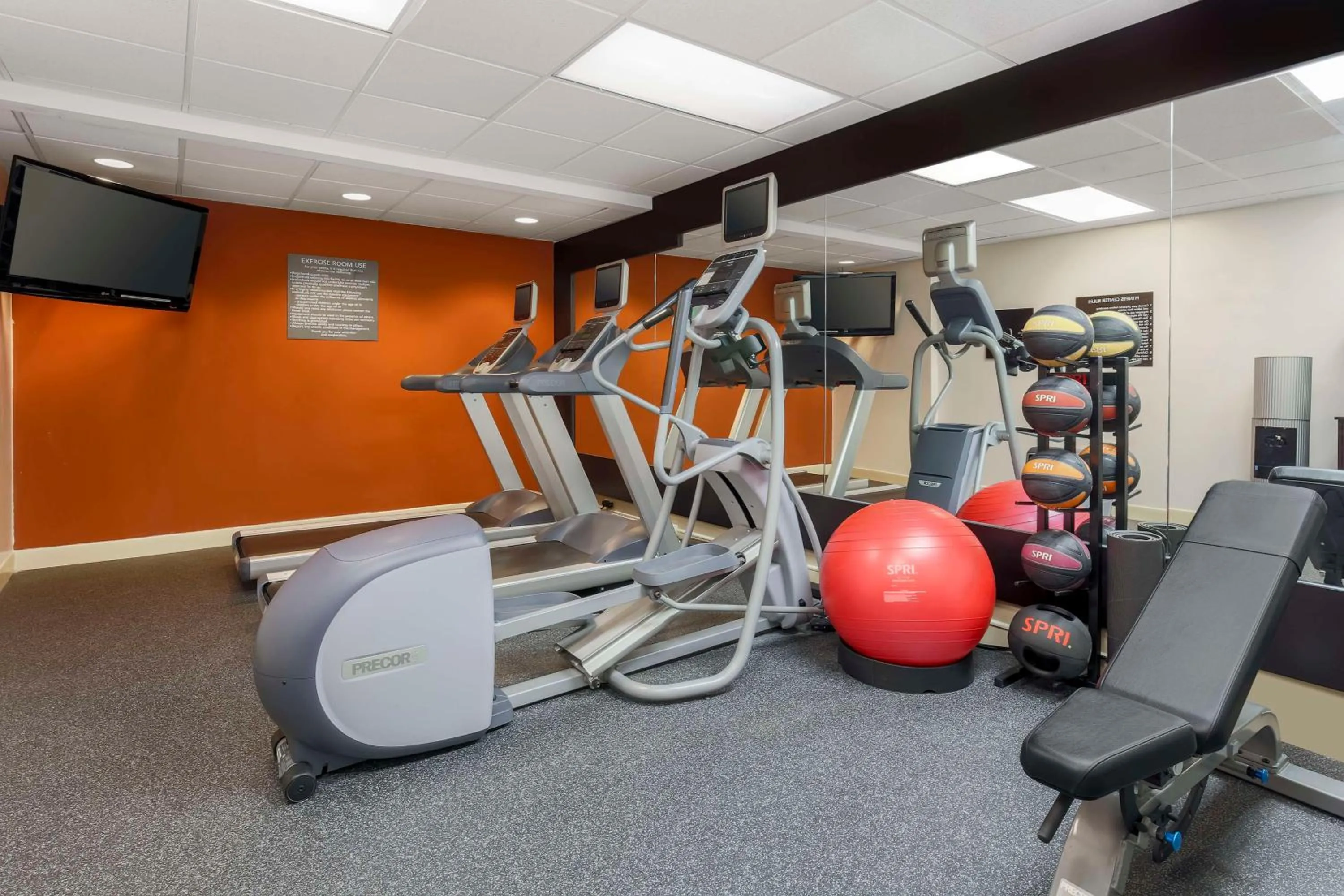 Fitness centre/facilities in Homewood Suites by Hilton Ft. Worth-North at Fossil Creek