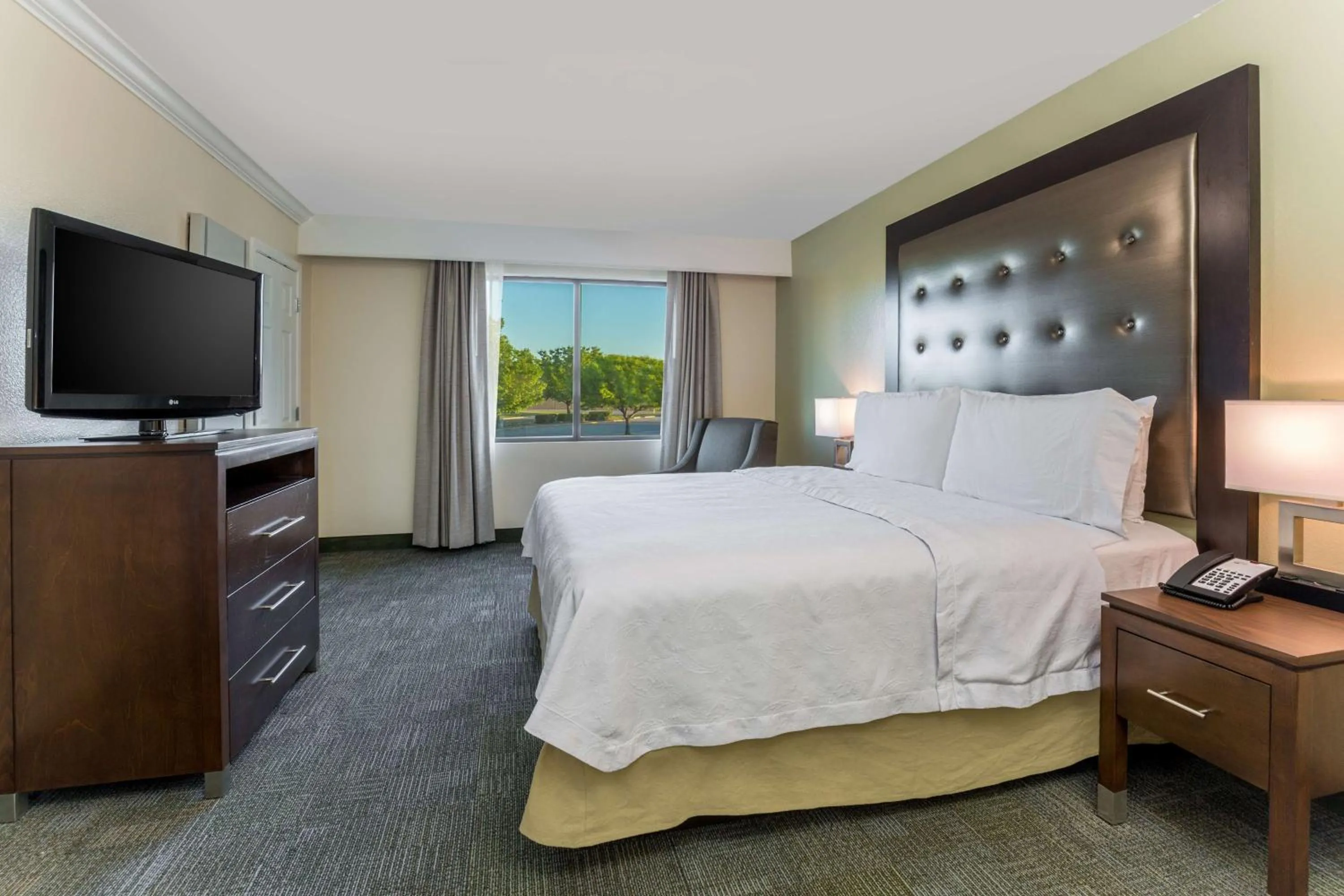 Bed in Homewood Suites by Hilton Ft. Worth-North at Fossil Creek